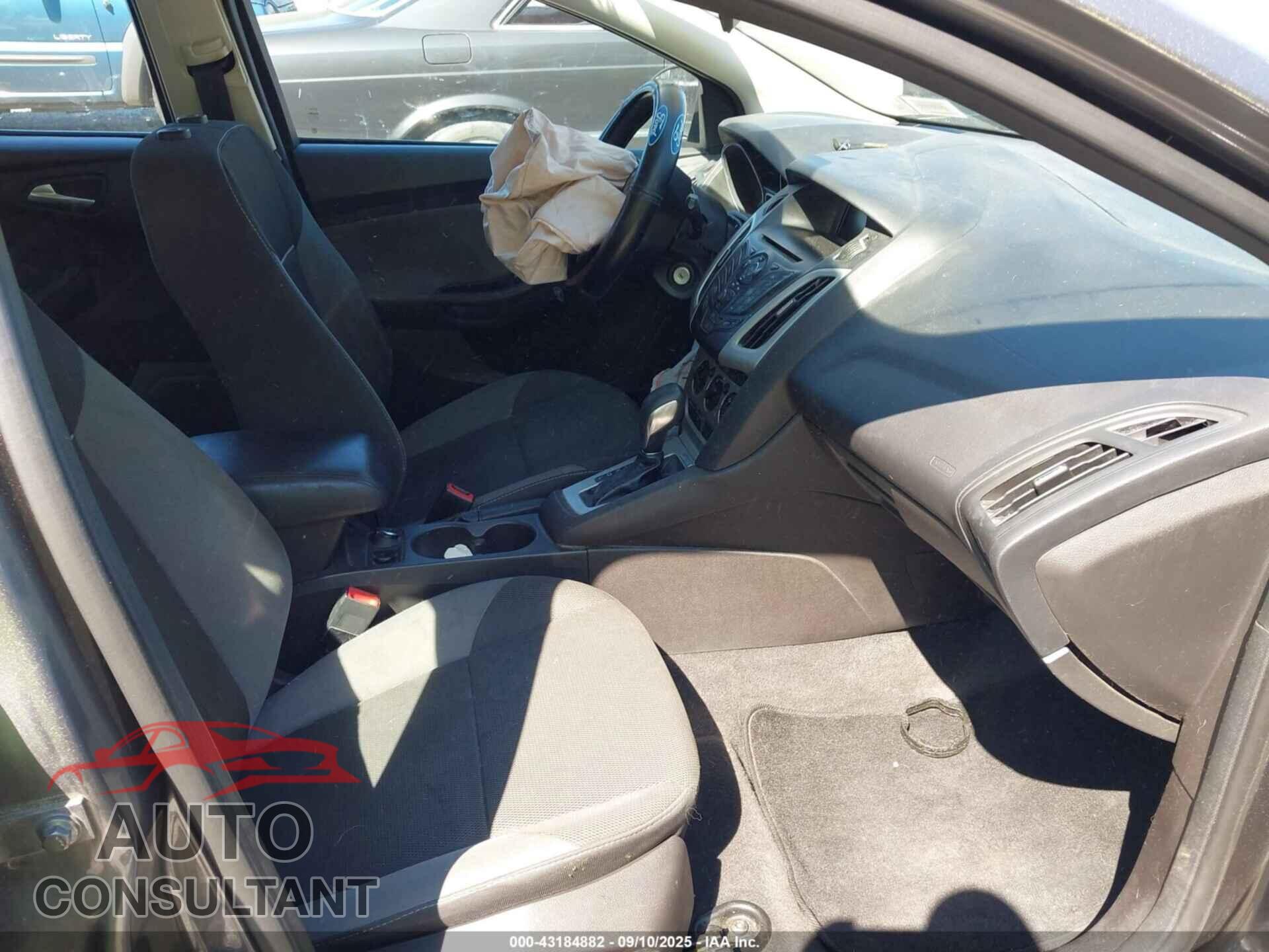 FORD FOCUS 2014 - 1FADP3K28EL172592