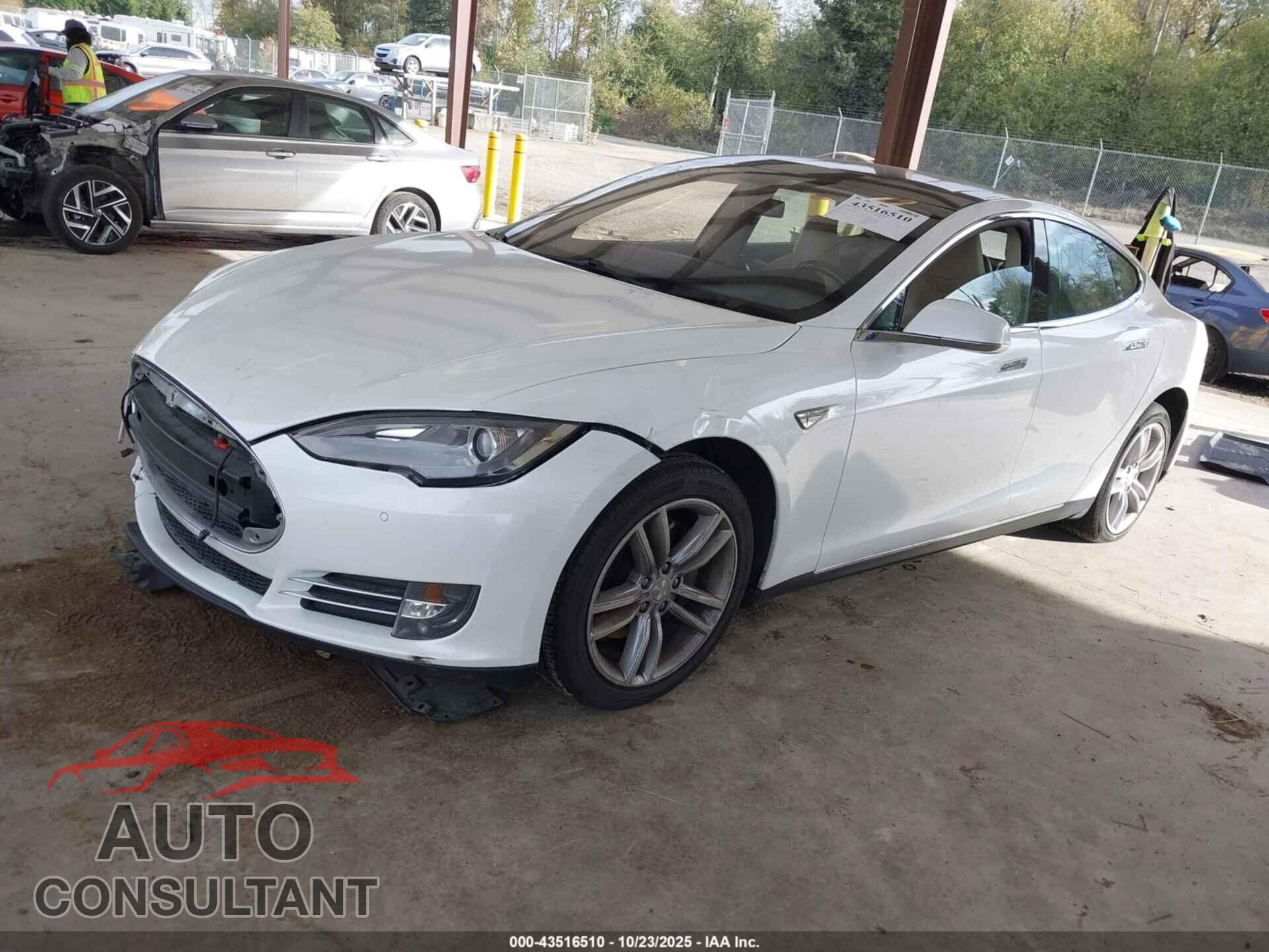 TESLA MODEL S 2013 - 5YJSA1CP6DFP23377