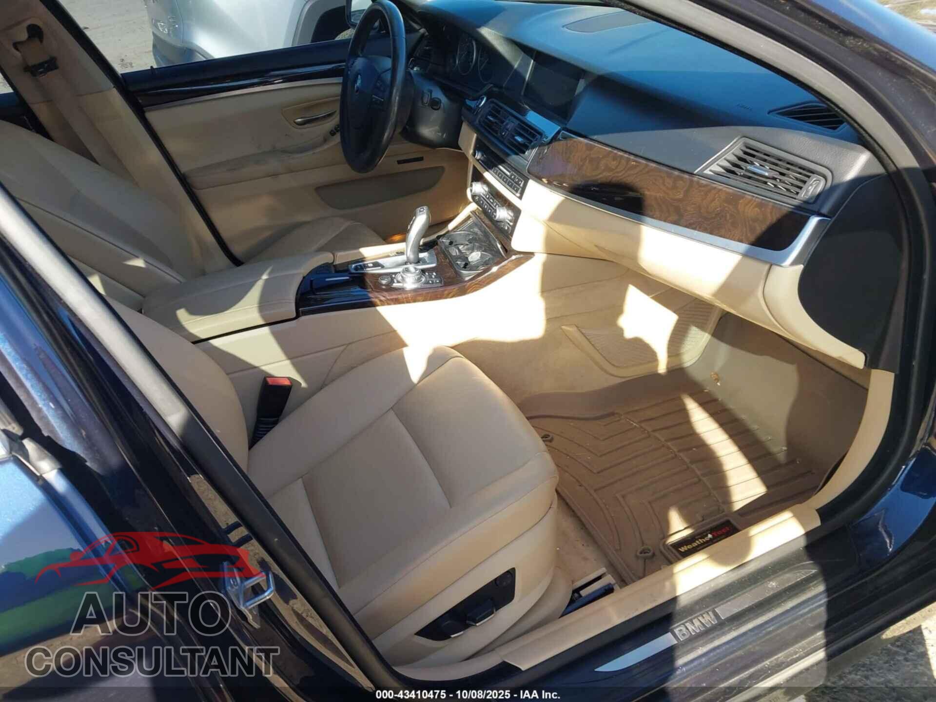 BMW 528I 2013 - WBAXH5C59DDW16321