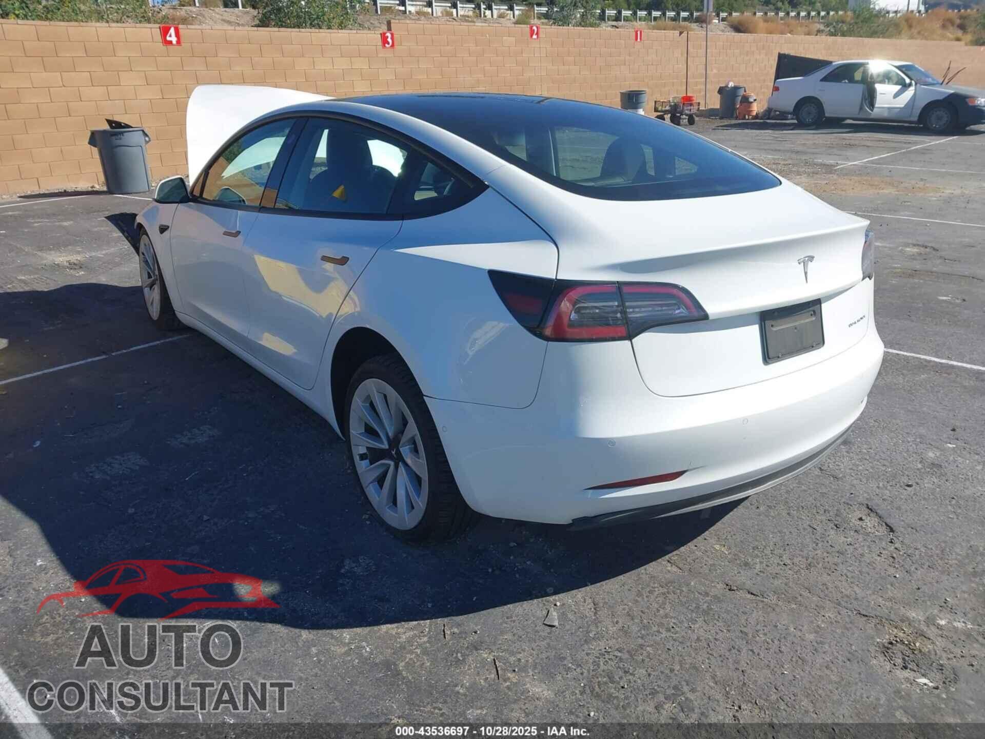 TESLA MODEL 3 2022 - 5YJ3E1EB3NF133200