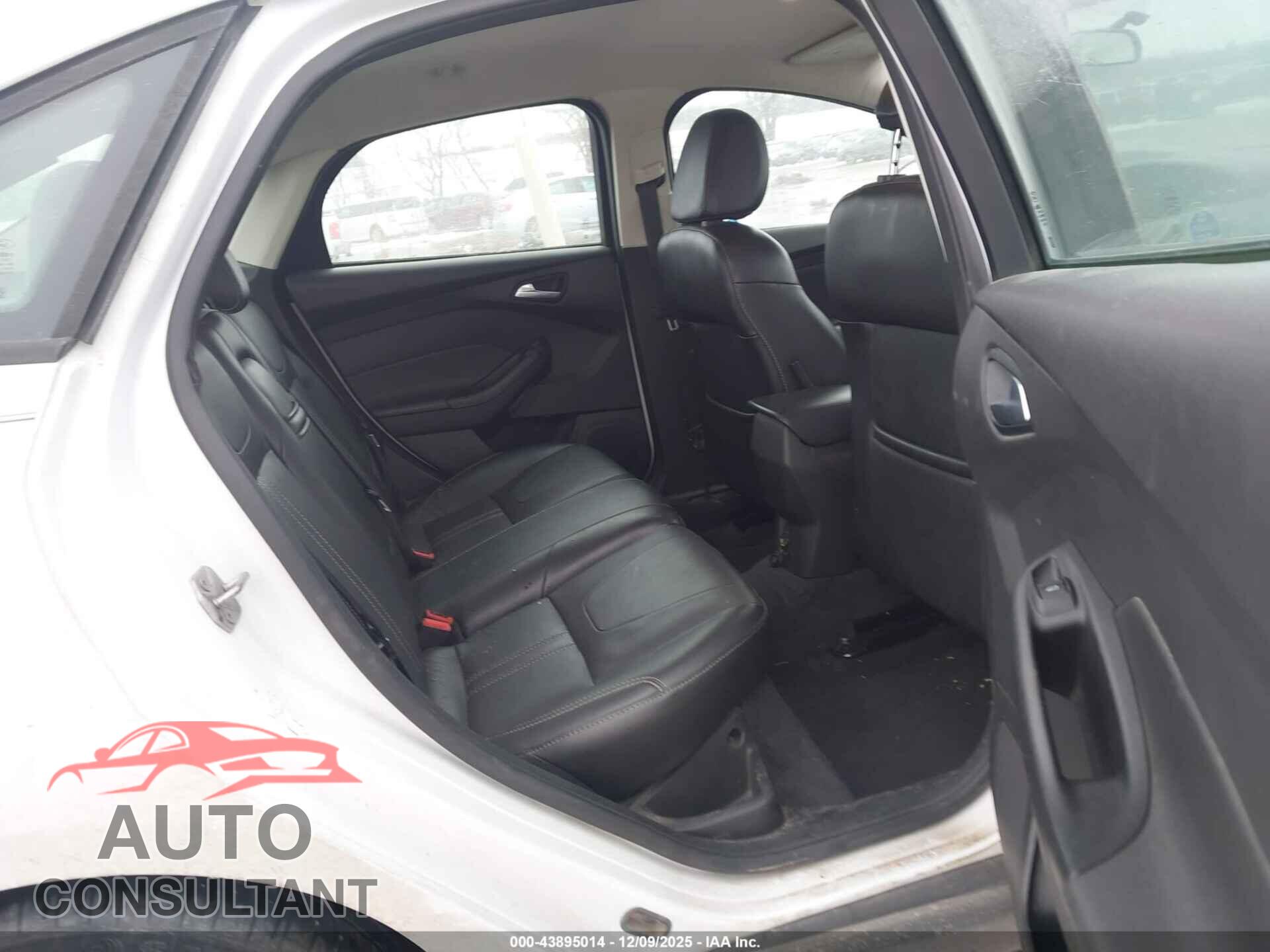 FORD FOCUS 2013 - 1FADP3F27DL117608