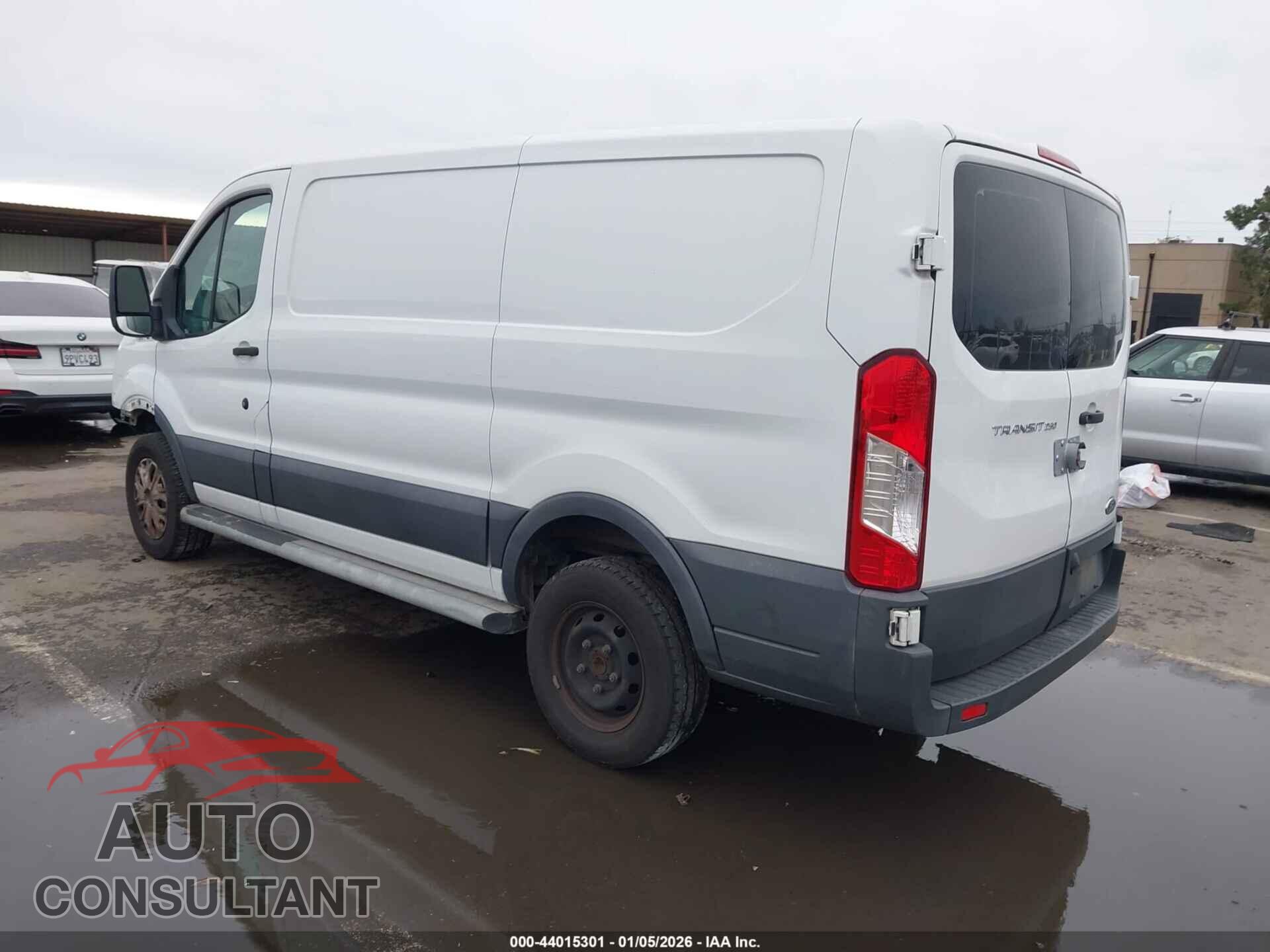 FORD TRANSIT-250 2018 - 1FTYR1YM1JKB32776