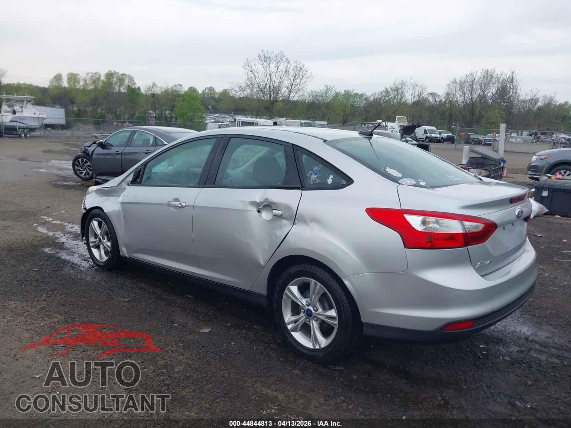 FORD FOCUS 2014 - 1FADP3F24EL282775