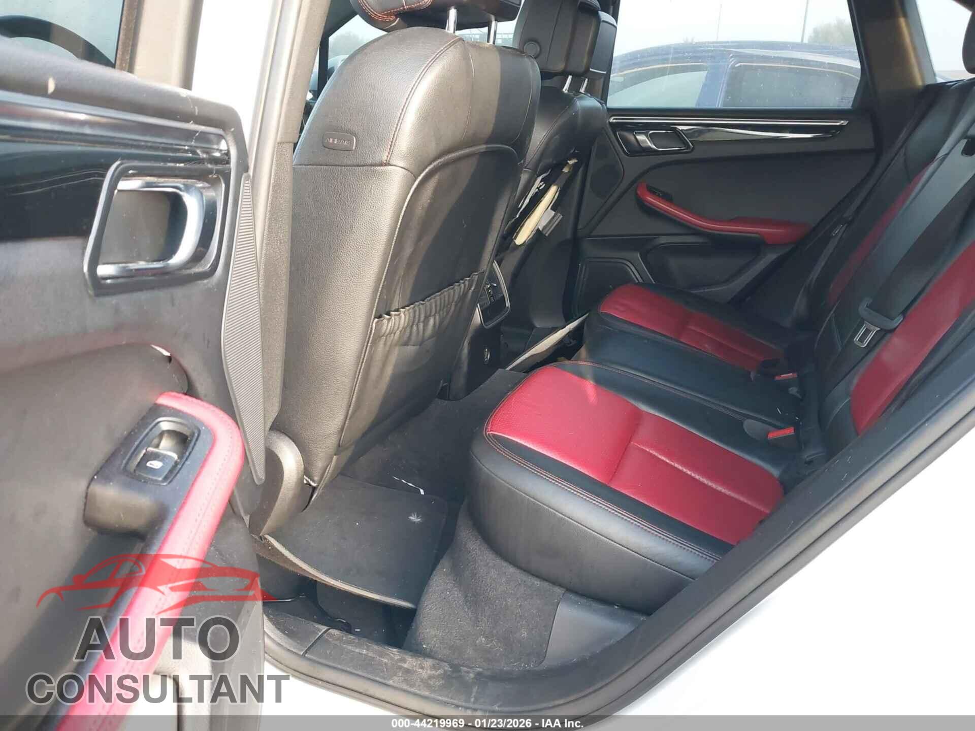 PORSCHE MACAN 2017 - WP1AA2A56HLB07442