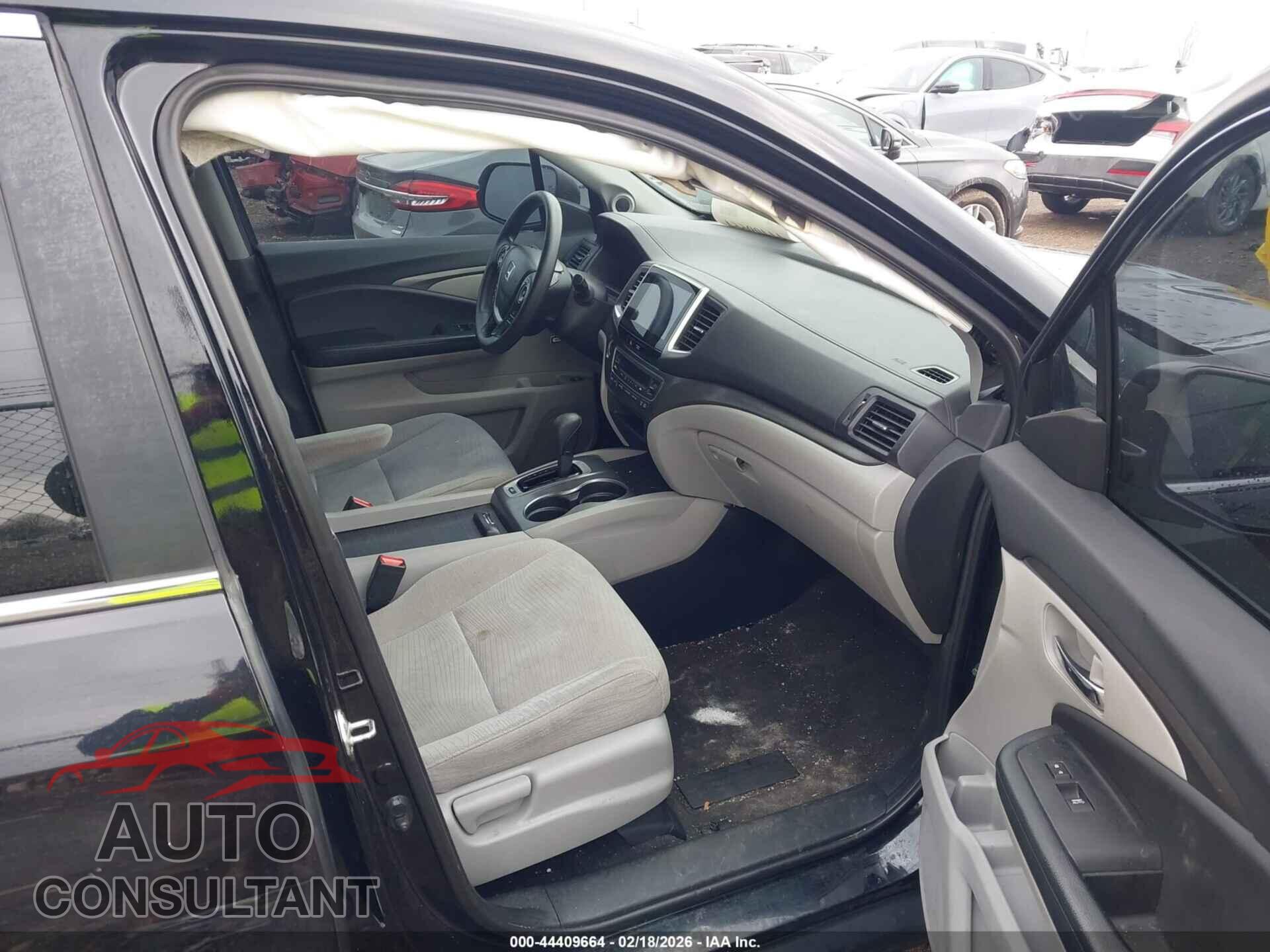 HONDA PILOT 2018 - 5FNYF6H30JB073407