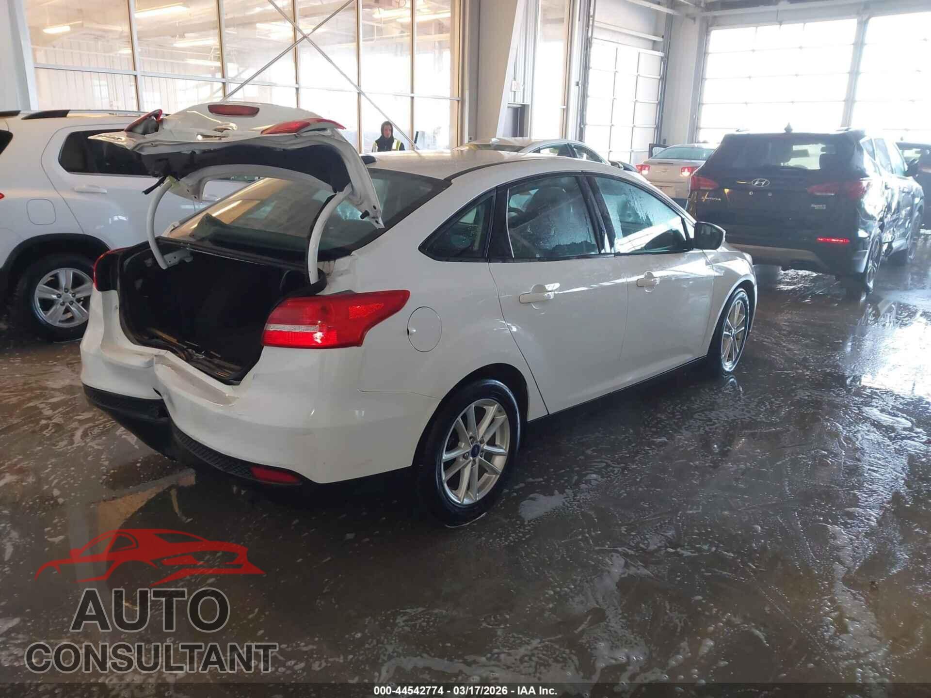 FORD FOCUS 2016 - 1FADP3F26GL330683