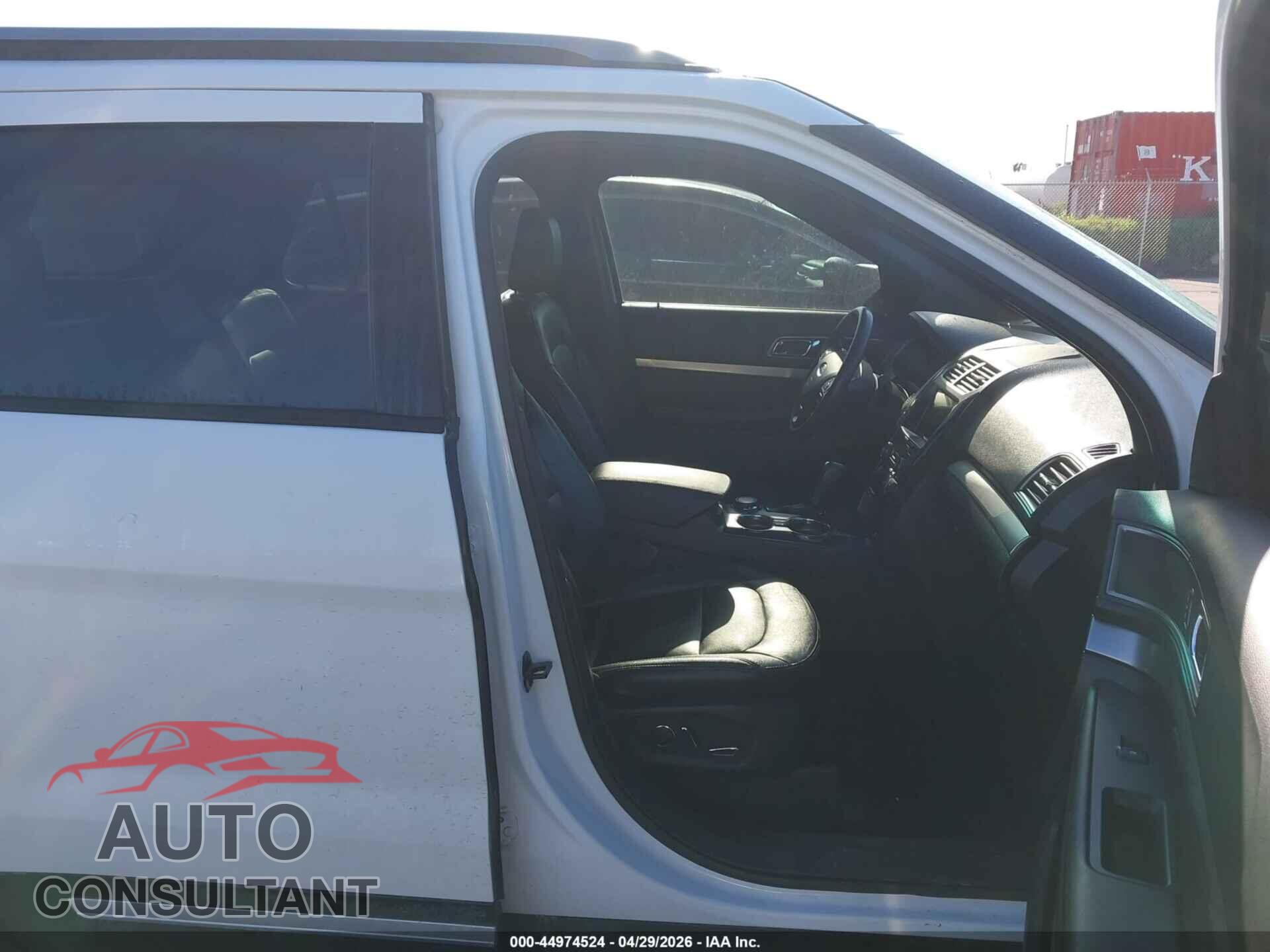 FORD EXPLORER 2018 - 1FM5K8D80JGB98985