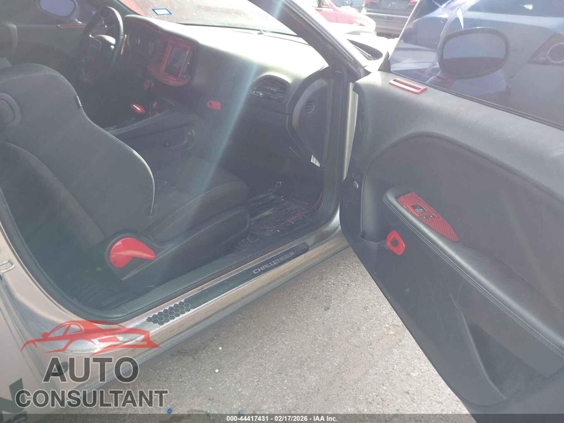 DODGE CHALLENGER 2015 - 2C3CDZAT2FH821592