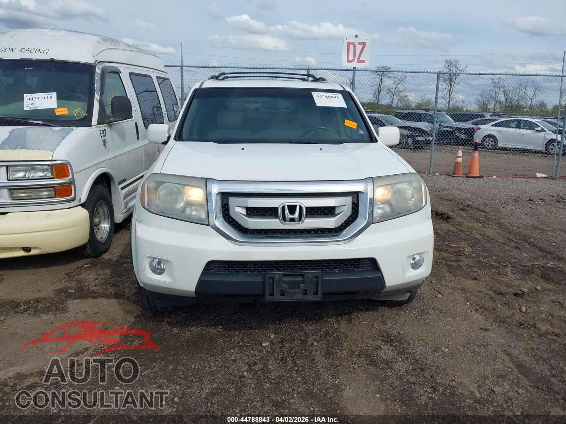 HONDA PILOT 2010 - 5FNYF4H97AB041160