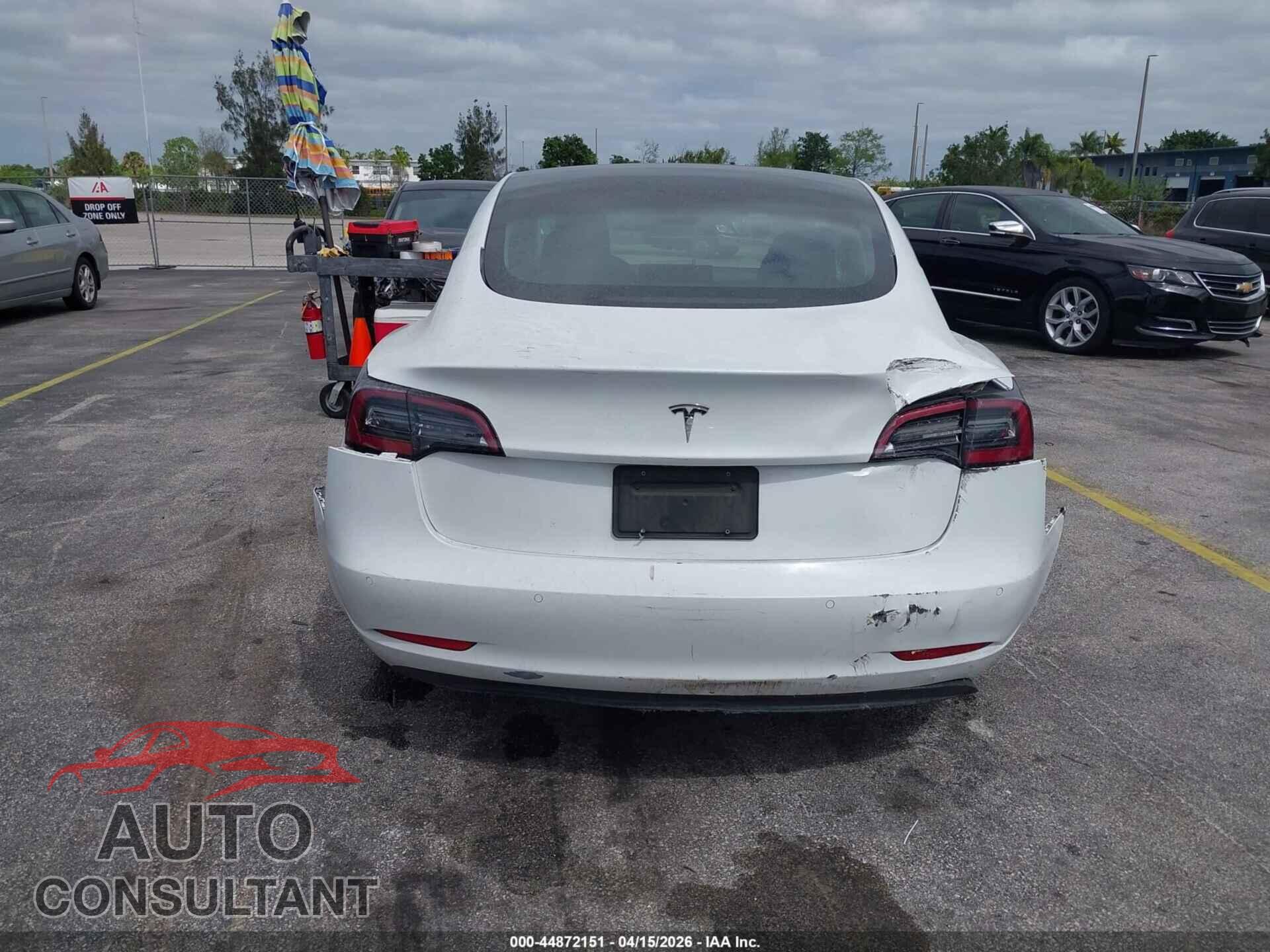 TESLA MODEL 3 2021 - 5YJ3E1EA6MF868159