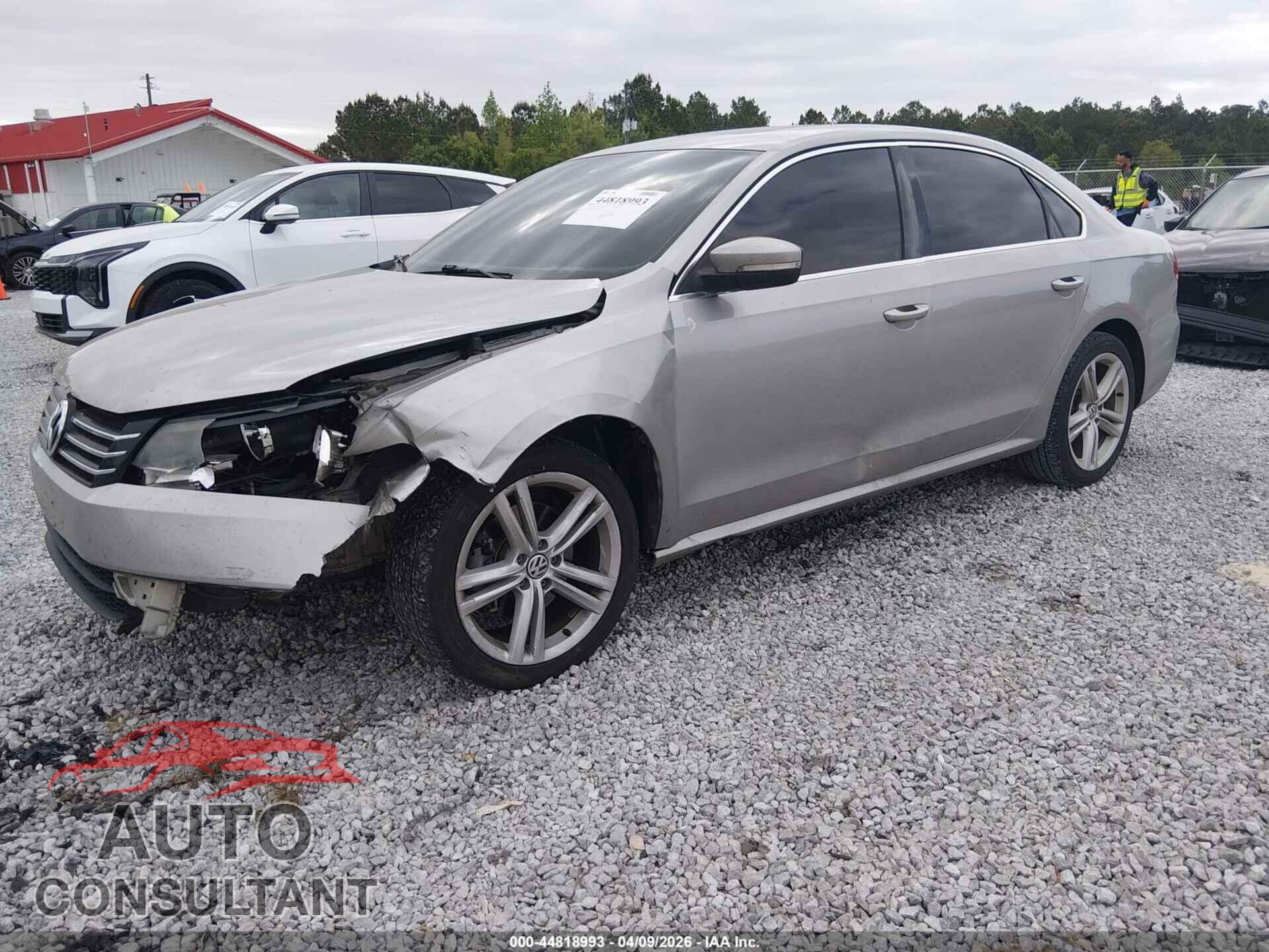 VOLKSWAGEN PASSAT 2014 - 1VWBS7A30EC028954