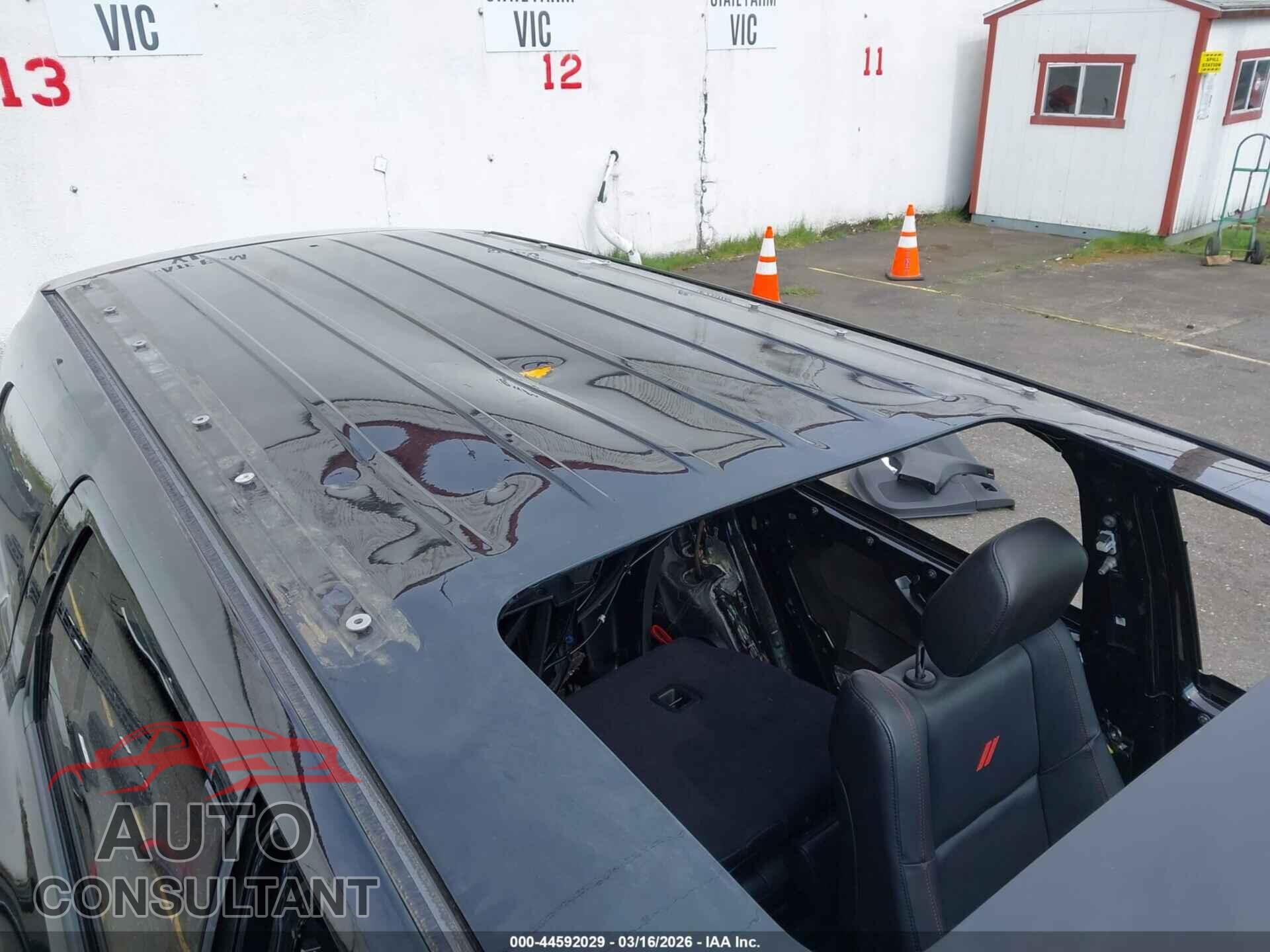 DODGE DURANGO 2025 - 1C4SDJCT3SC525743
