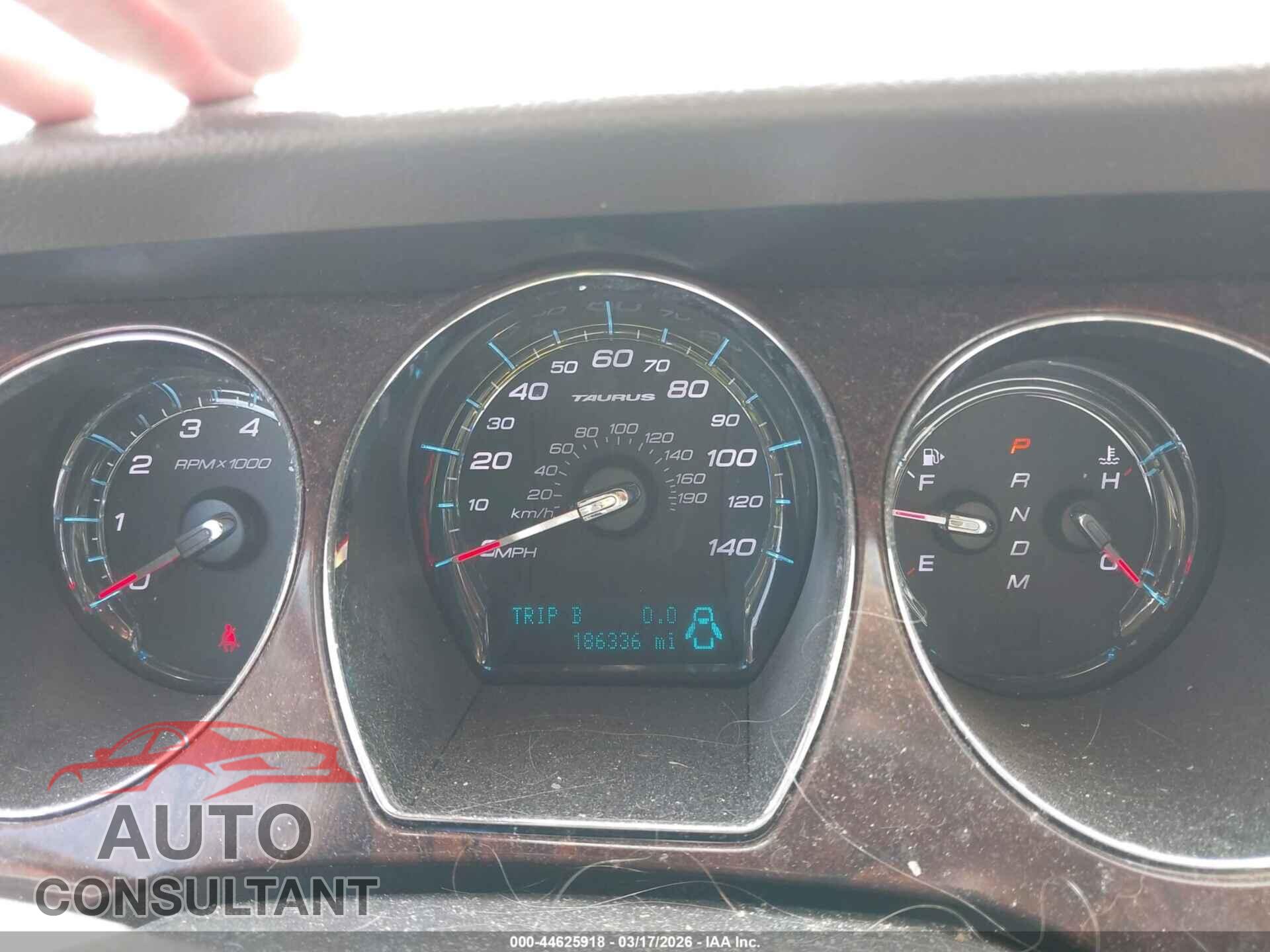 FORD TAURUS 2011 - 1FAHP2EW7BG164966