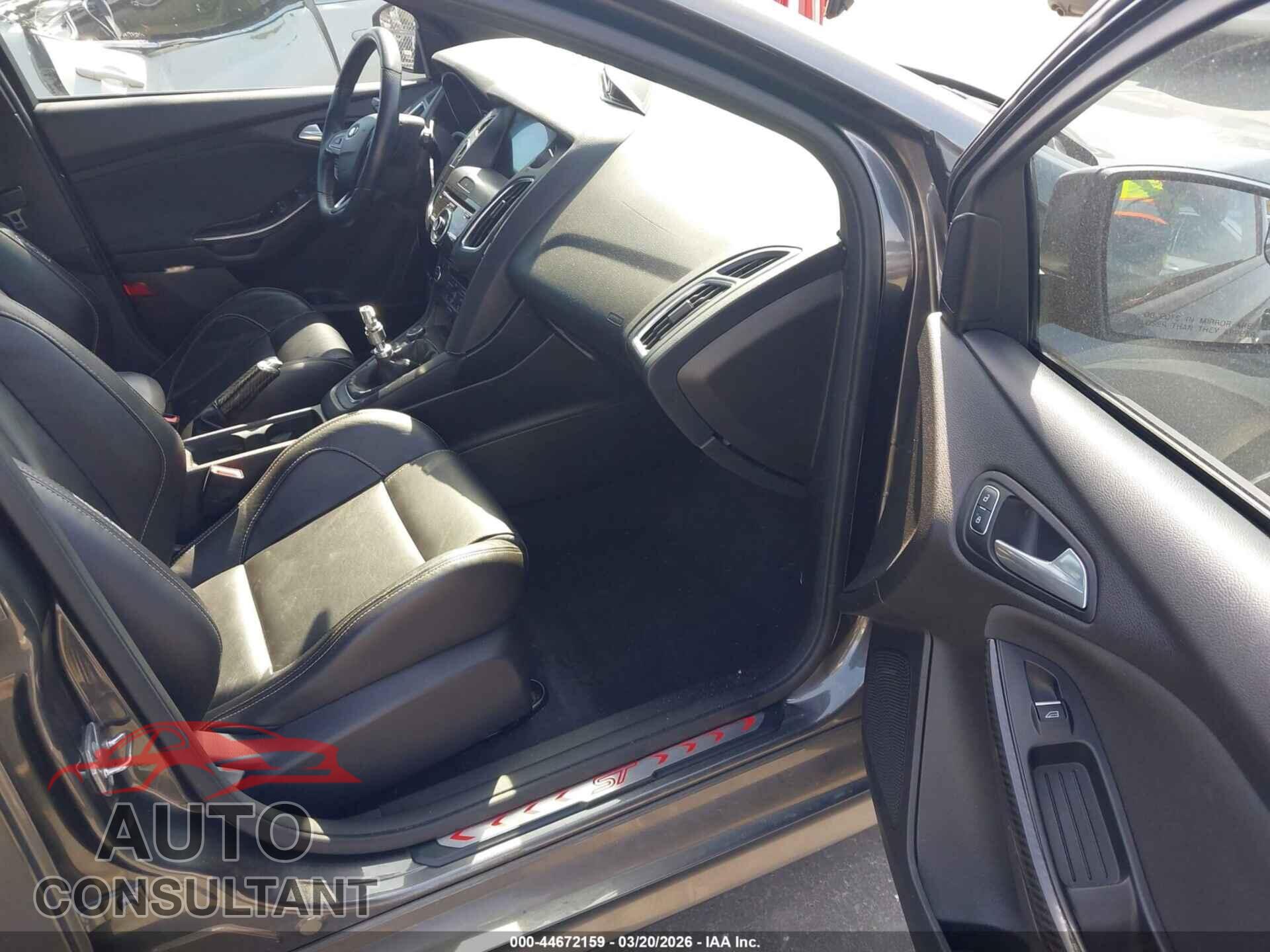 FORD FOCUS ST 2016 - 1FADP3L94GL241194