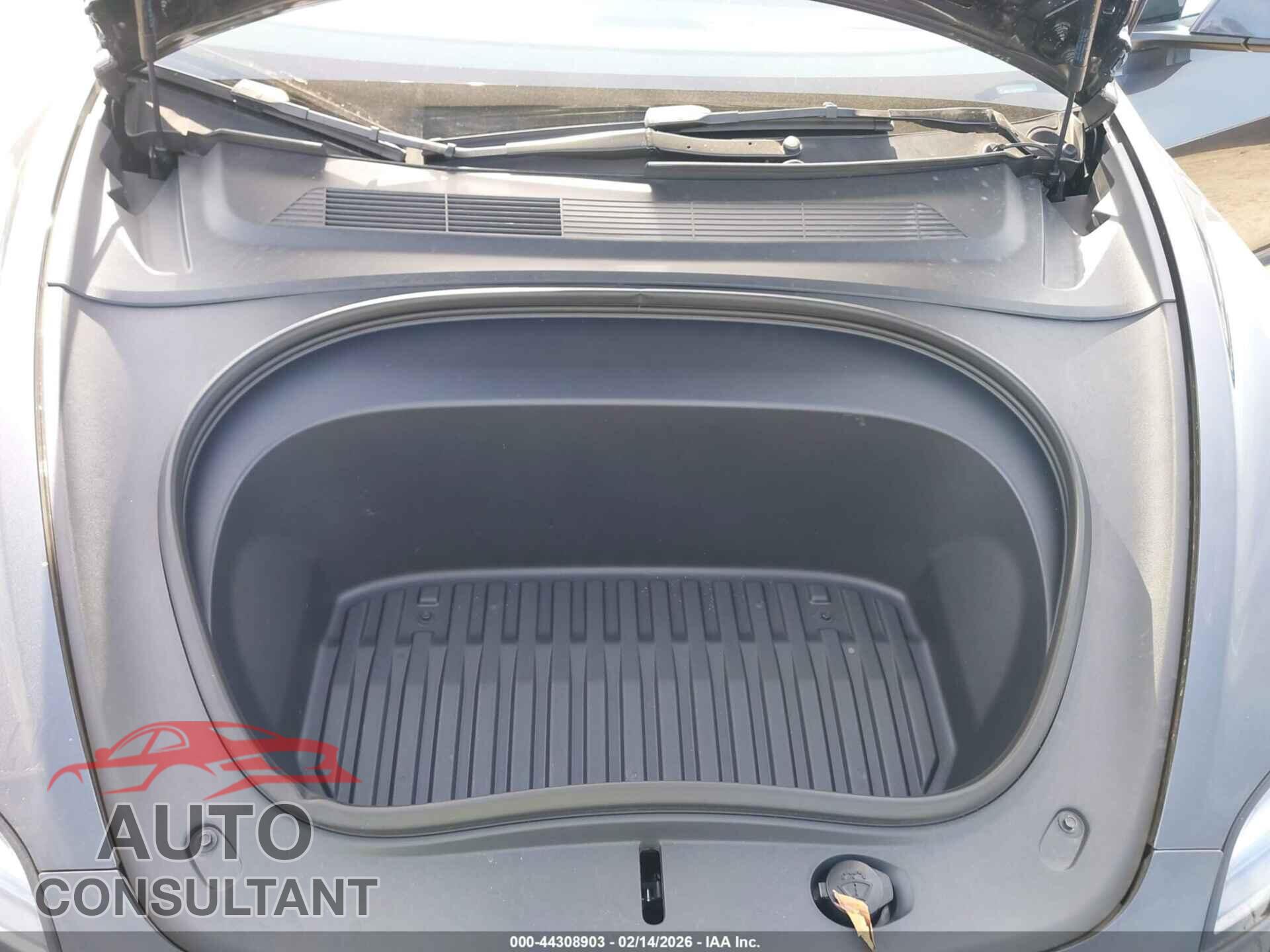 TESLA MODEL 3 2025 - 5YJ3E1EA6SF058589