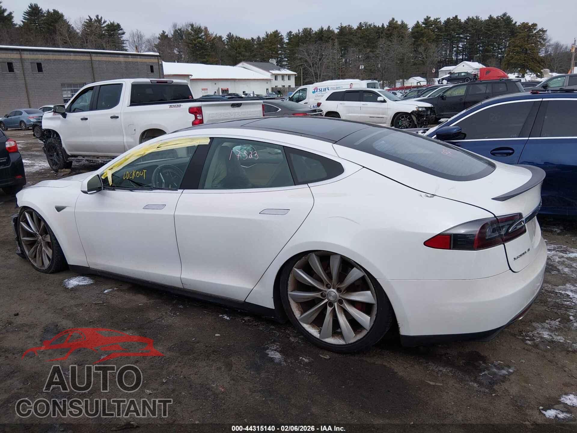 TESLA MODEL S 2013 - 5YJSA1DP5DFP16287