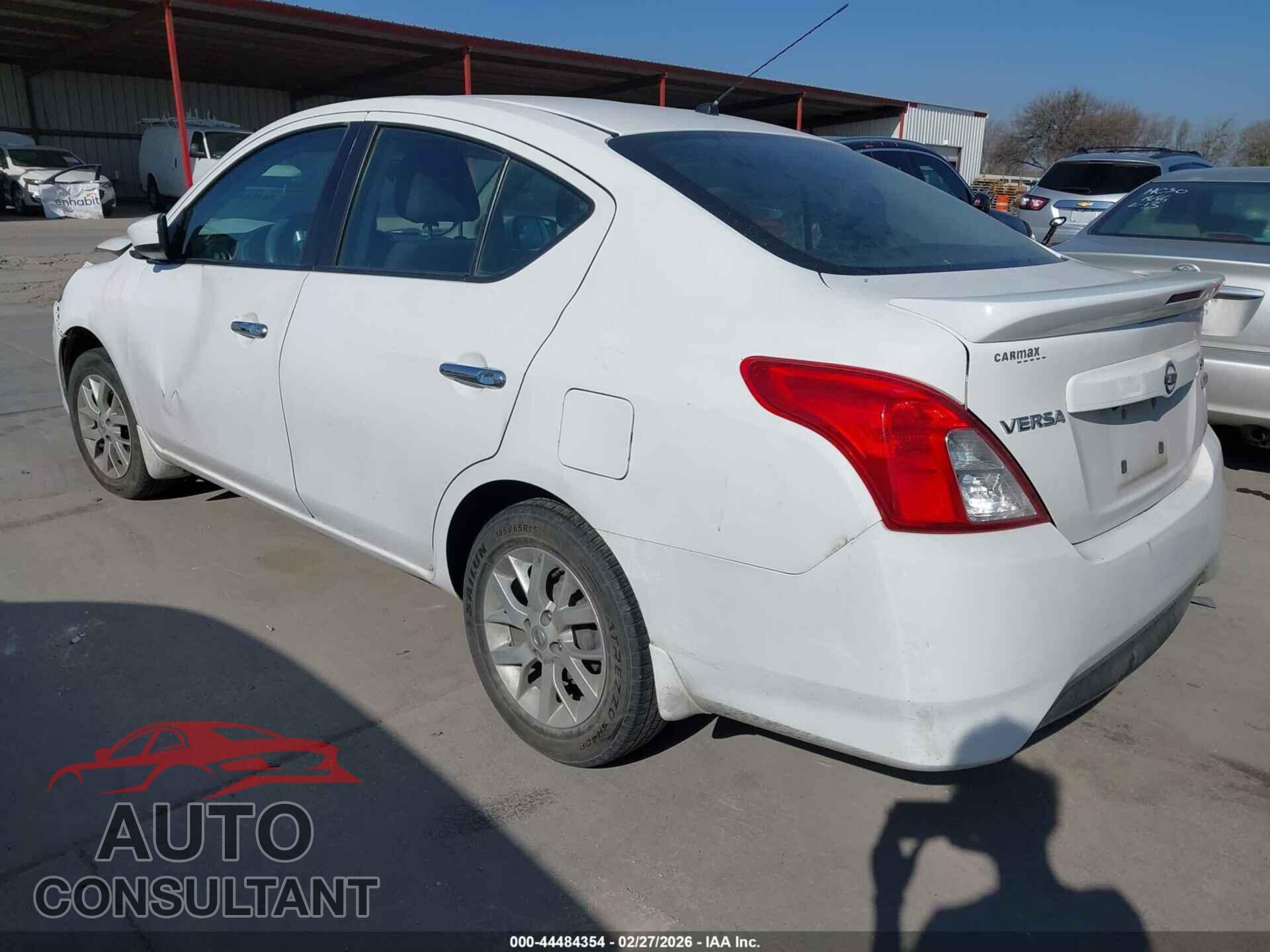 NISSAN VERSA 2018 - 3N1CN7AP5JL884298
