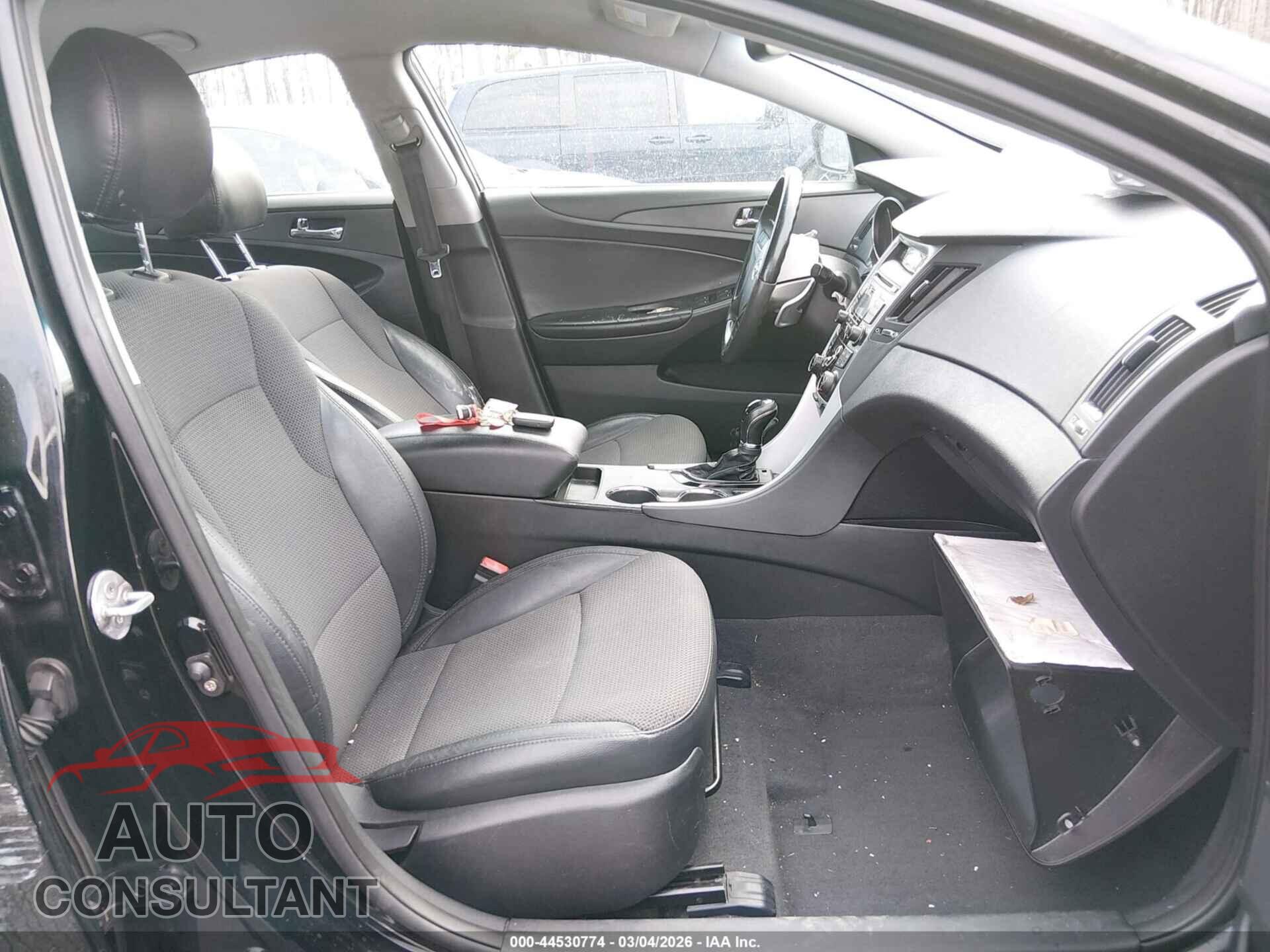 HYUNDAI SONATA 2011 - 5NPEC4AB5BH200530