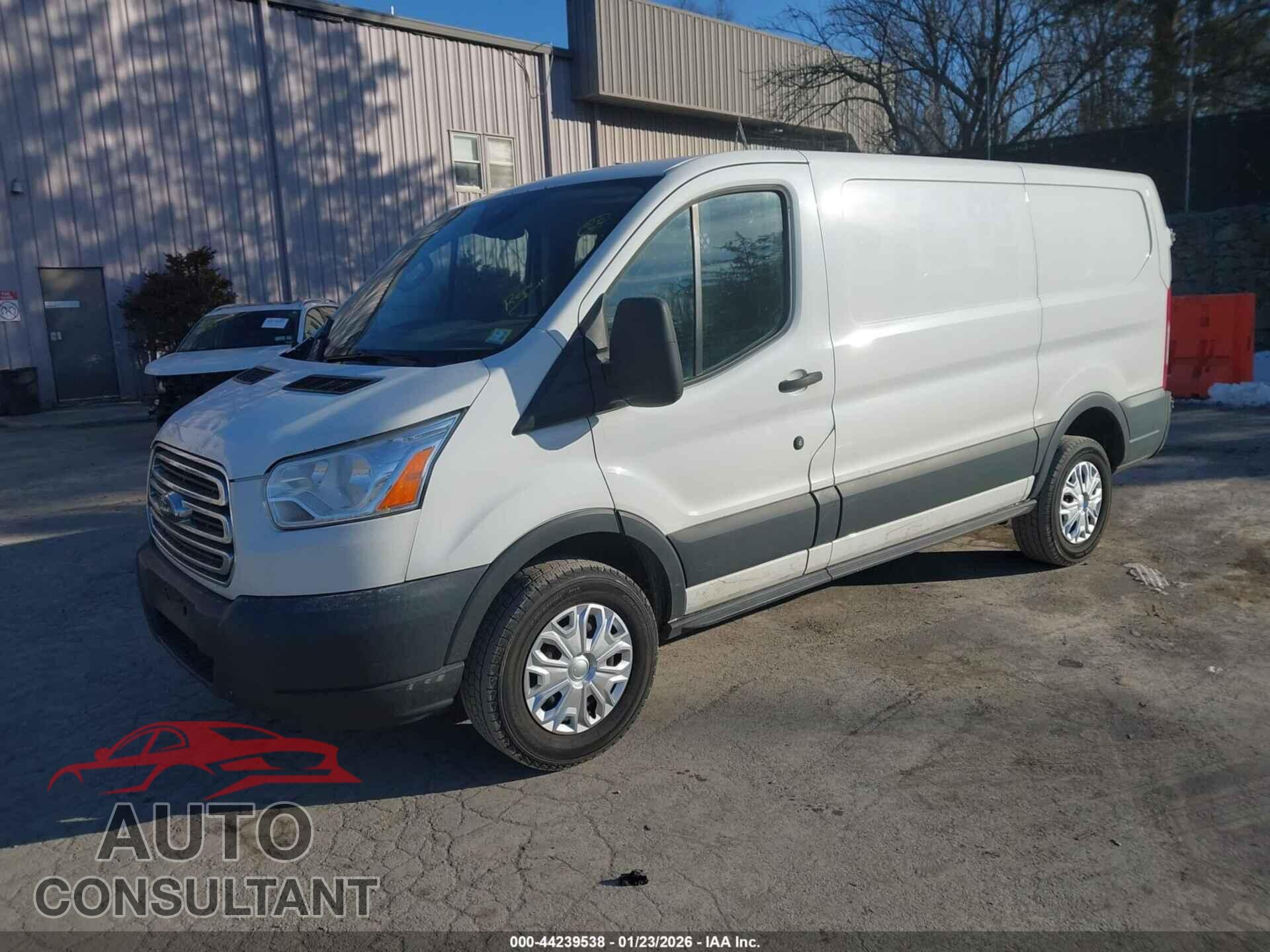 FORD TRANSIT-250 2017 - 1FTYR1ZMXHKB09649