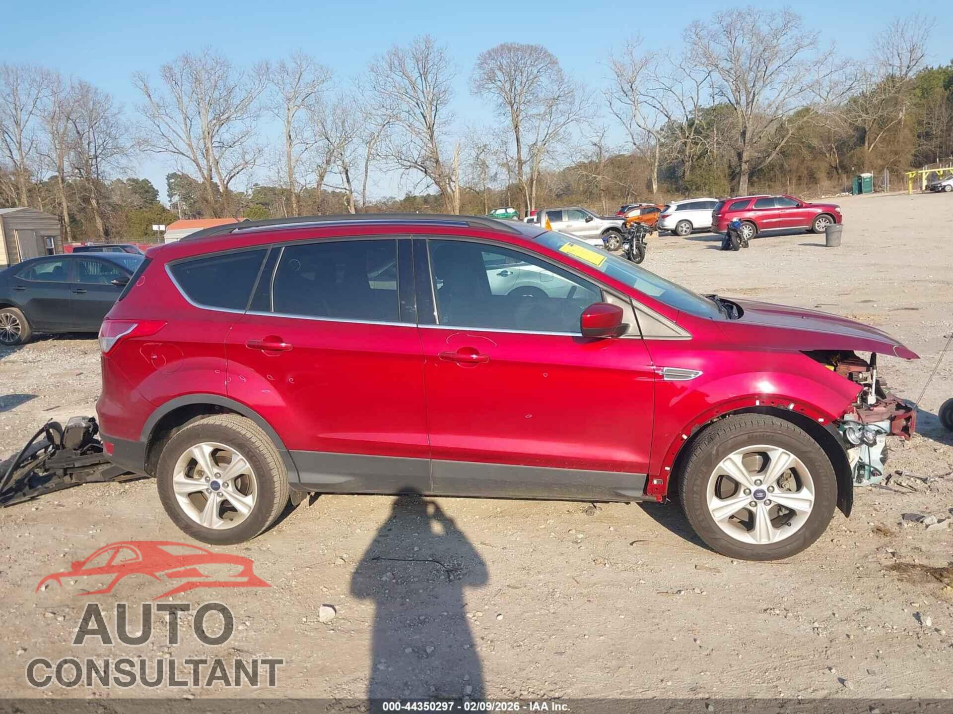 FORD ESCAPE 2015 - 1FMCU9G95FUB70670