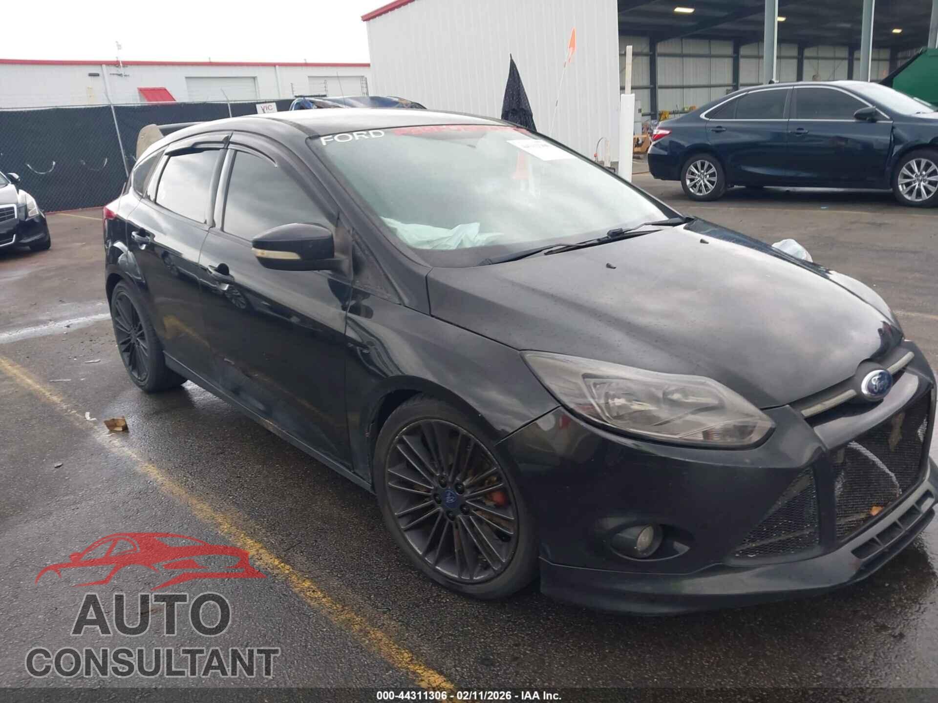 FORD FOCUS 2014 - 1FADP3K29EL323472
