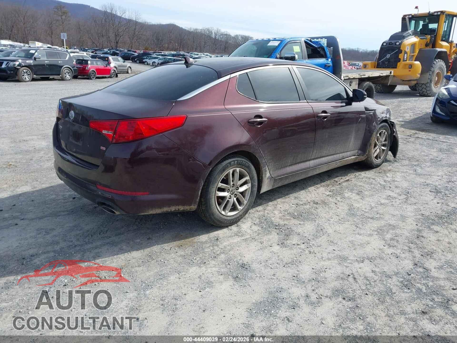 KIA OPTIMA 2011 - KNAGM4A74B5142408