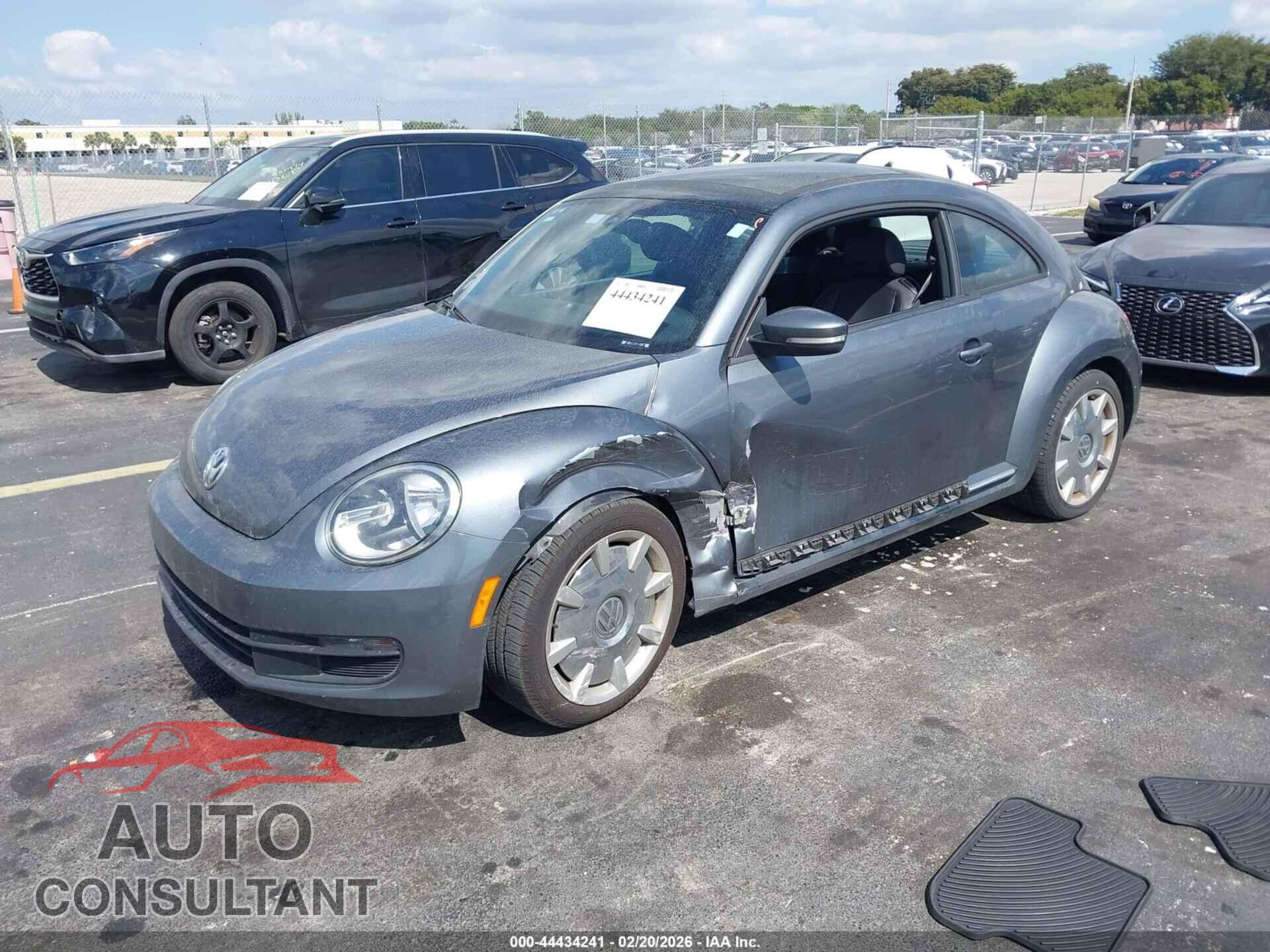VOLKSWAGEN BEETLE 2016 - 3VWJ07AT2GM614316