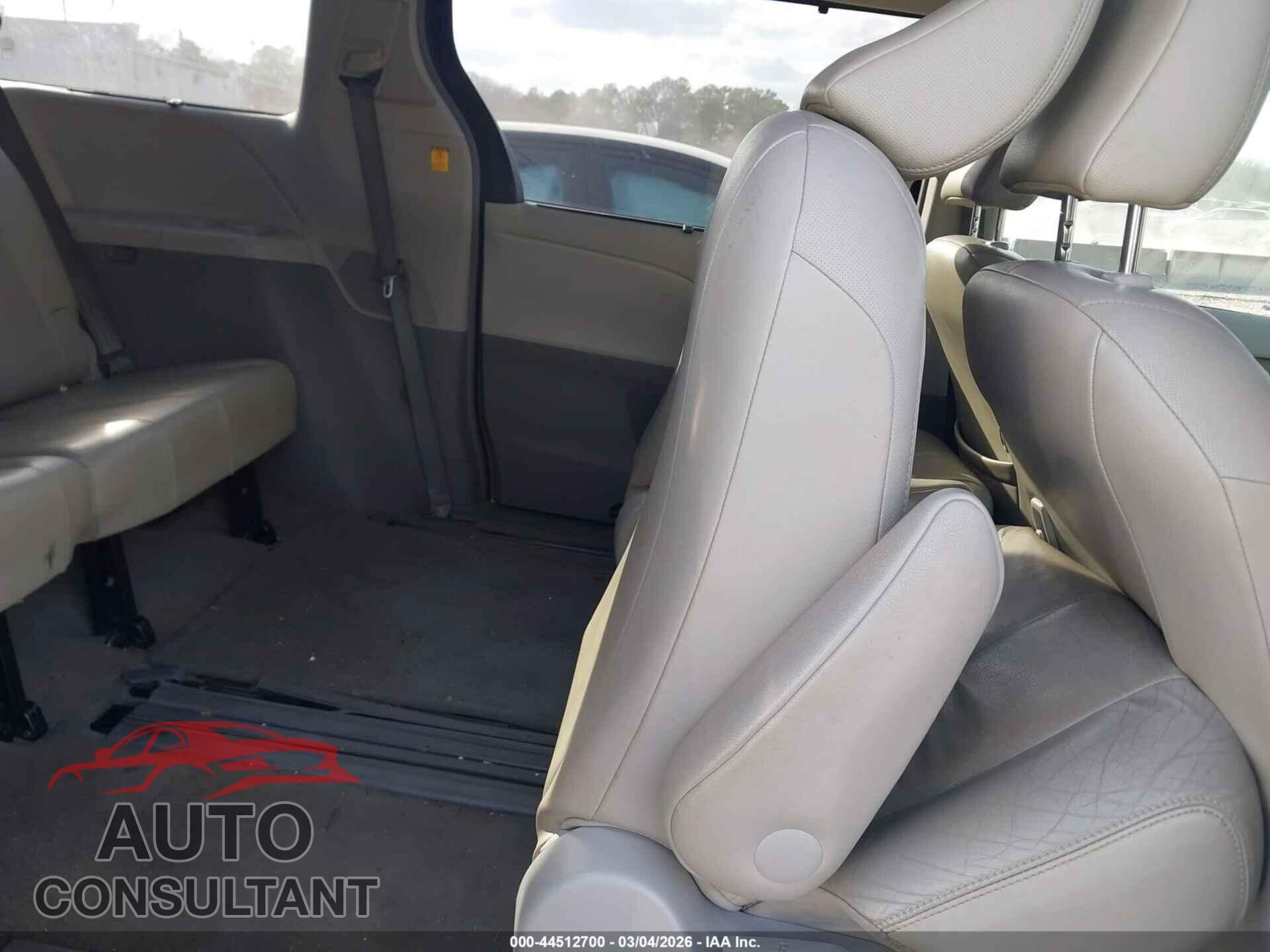 TOYOTA SIENNA 2012 - 5TDYK3DC0CS254800