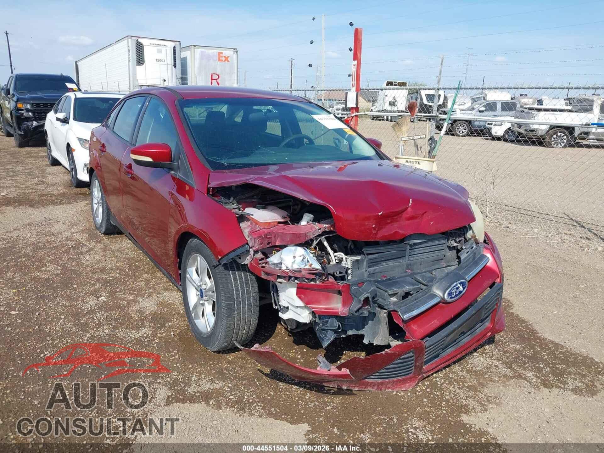 FORD FOCUS 2014 - 1FADP3F28EL117571