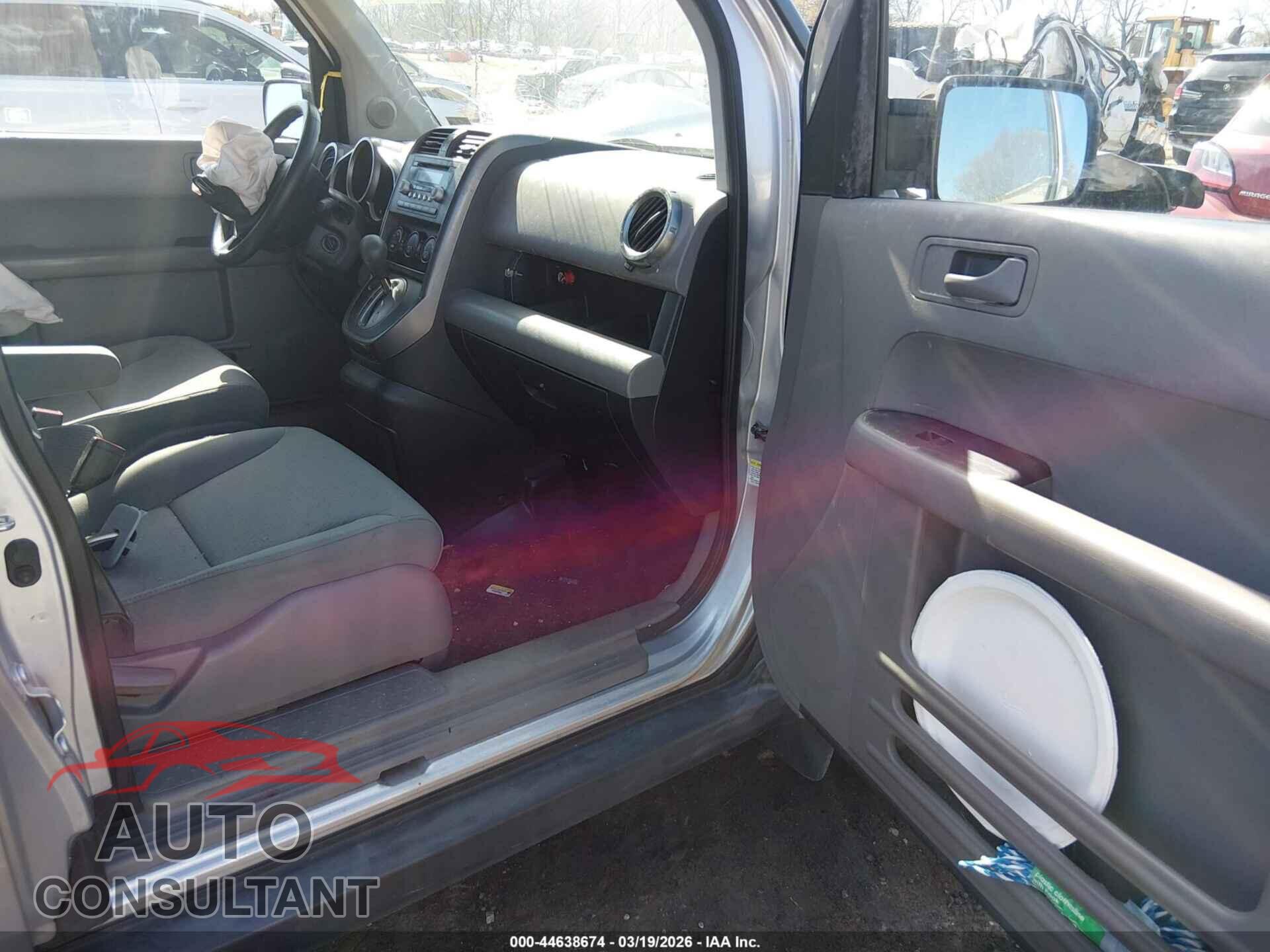 HONDA ELEMENT 2011 - 5J6YH2H77BL005622