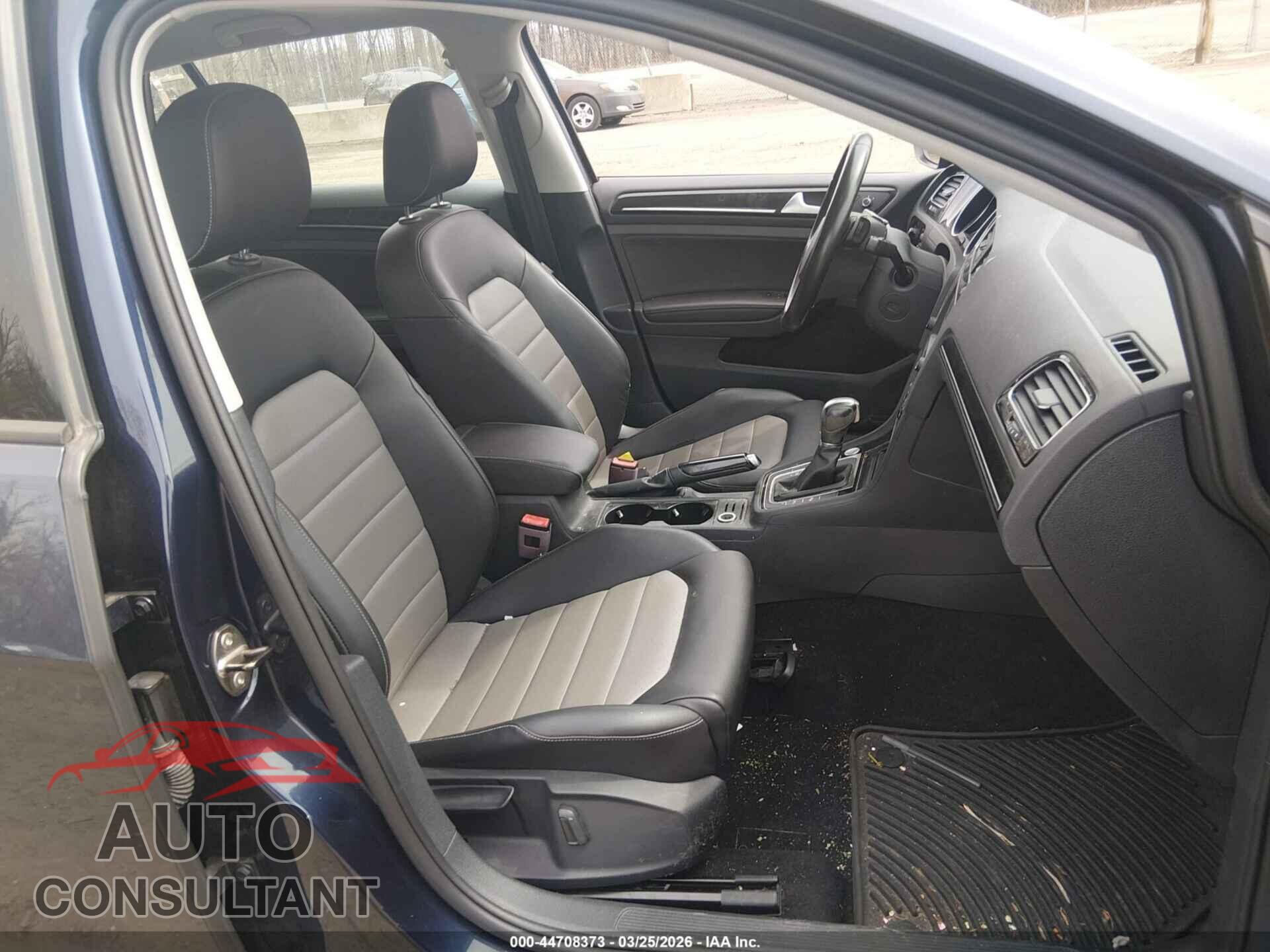 VOLKSWAGEN GOLF 2017 - 3VW217AU7HM041067