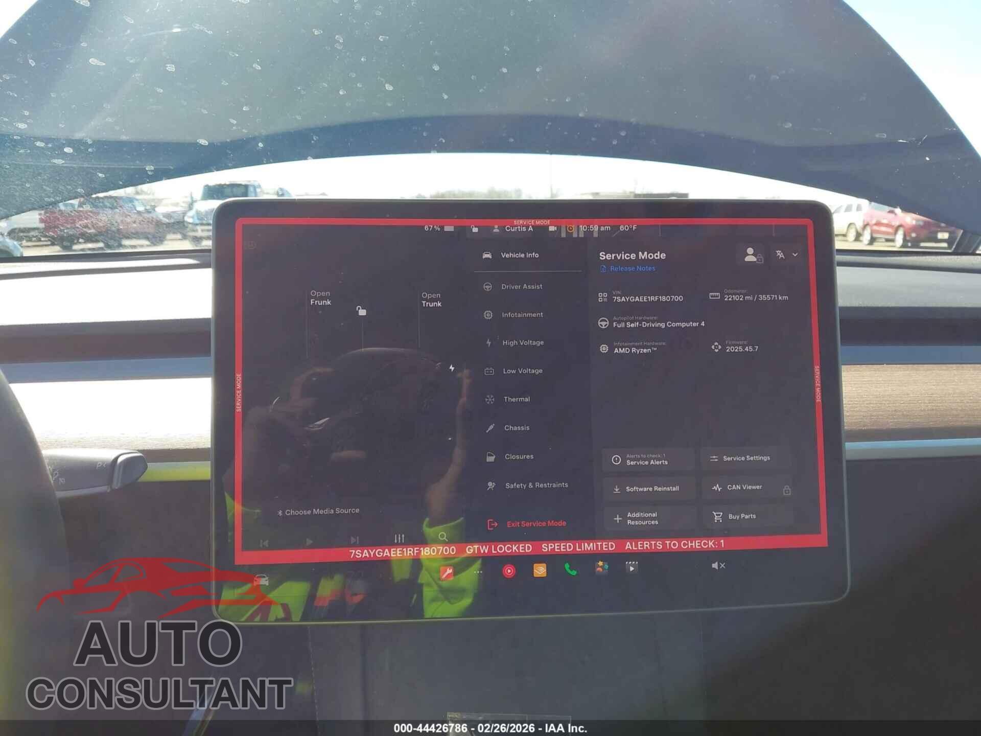TESLA MODEL Y 2024 - 7SAYGAEE1RF180700
