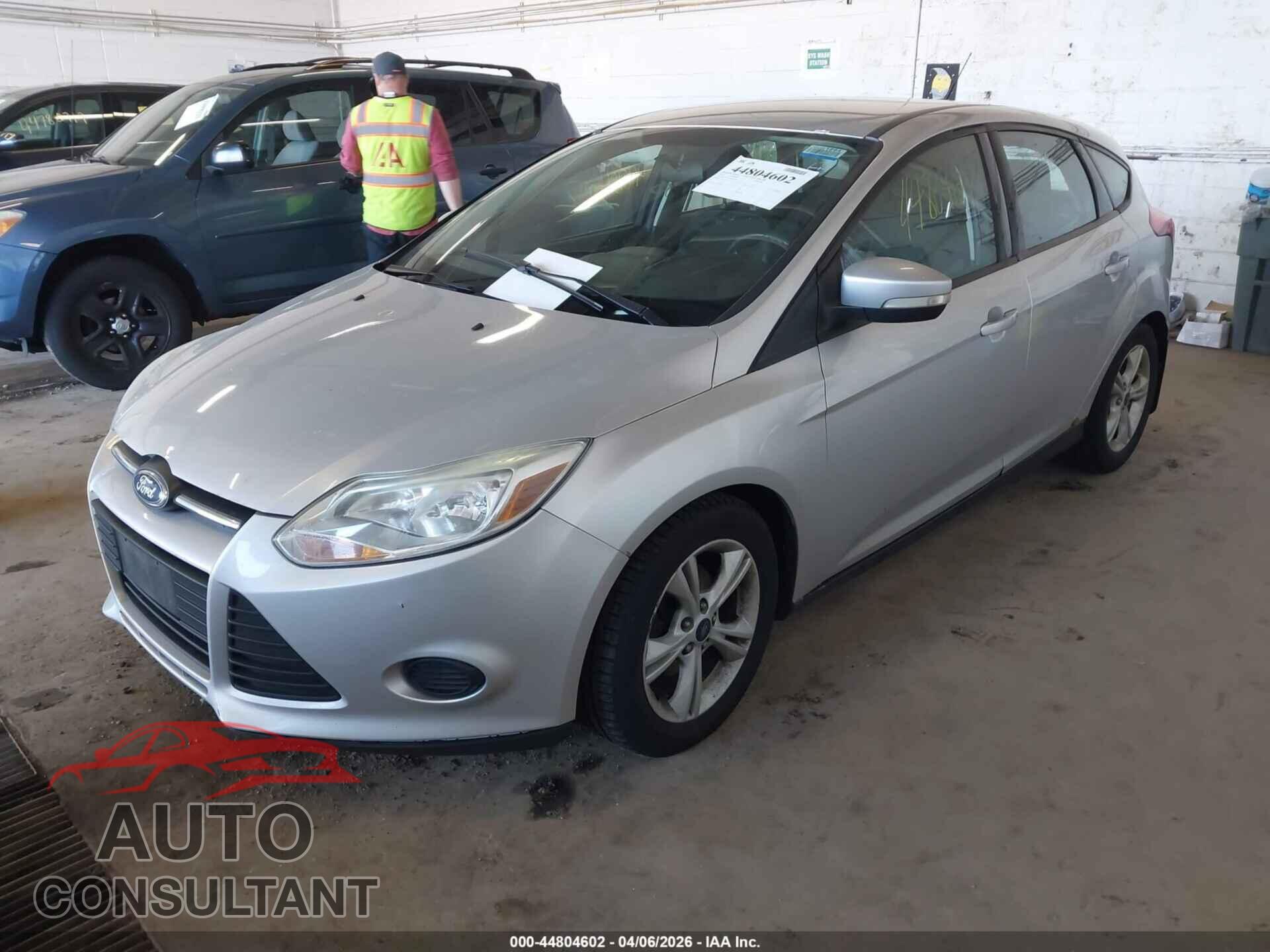 FORD FOCUS 2014 - 1FADP3K2XEL420728