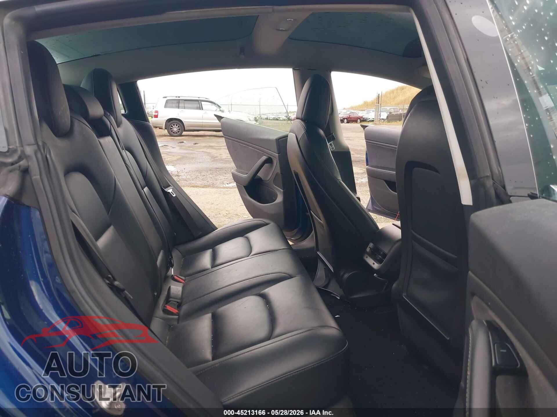 TESLA MODEL 3 2018 - 5YJ3E1EB3JF105181