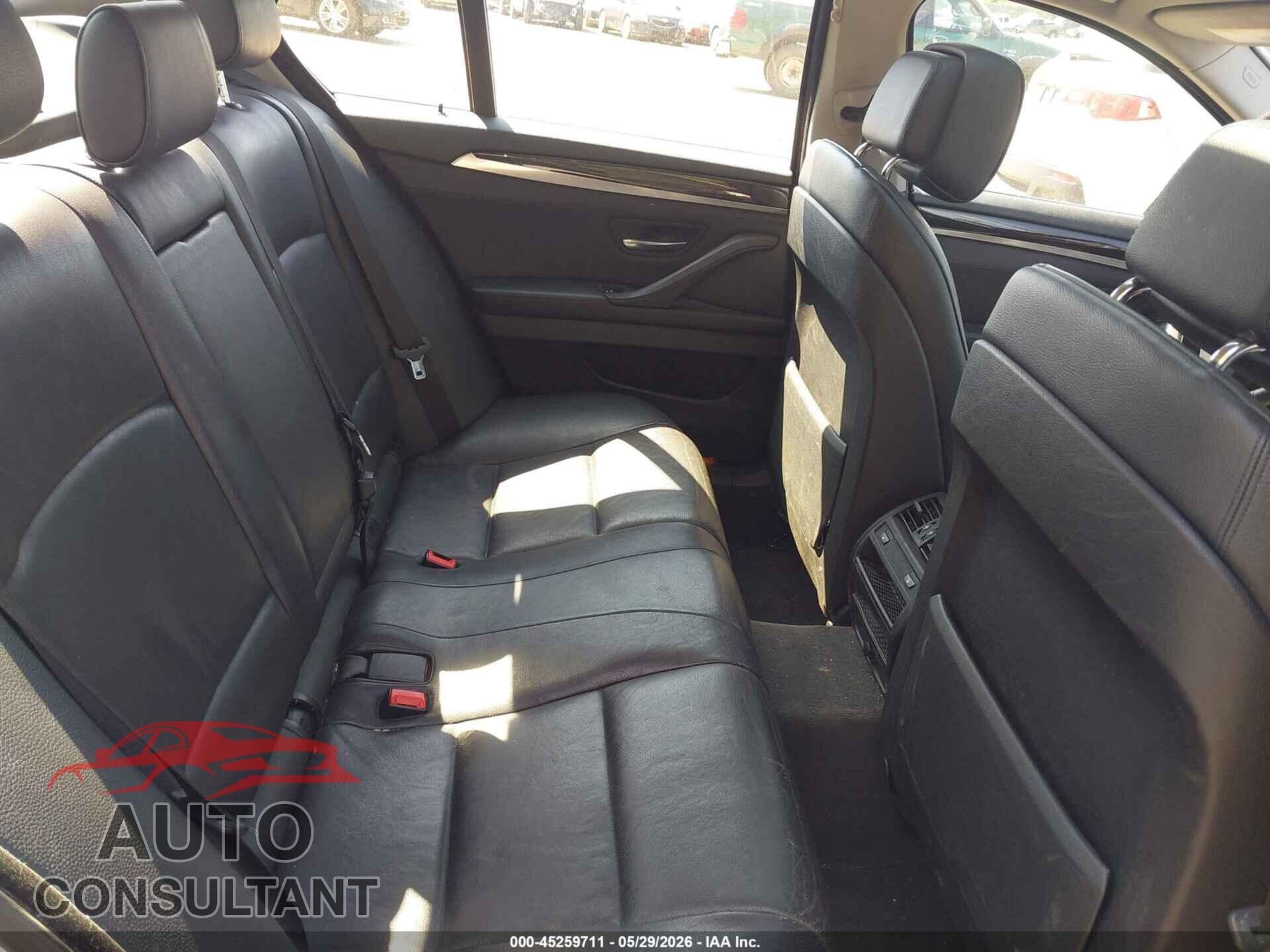 BMW 528I 2012 - WBAXH5C59CDW10890