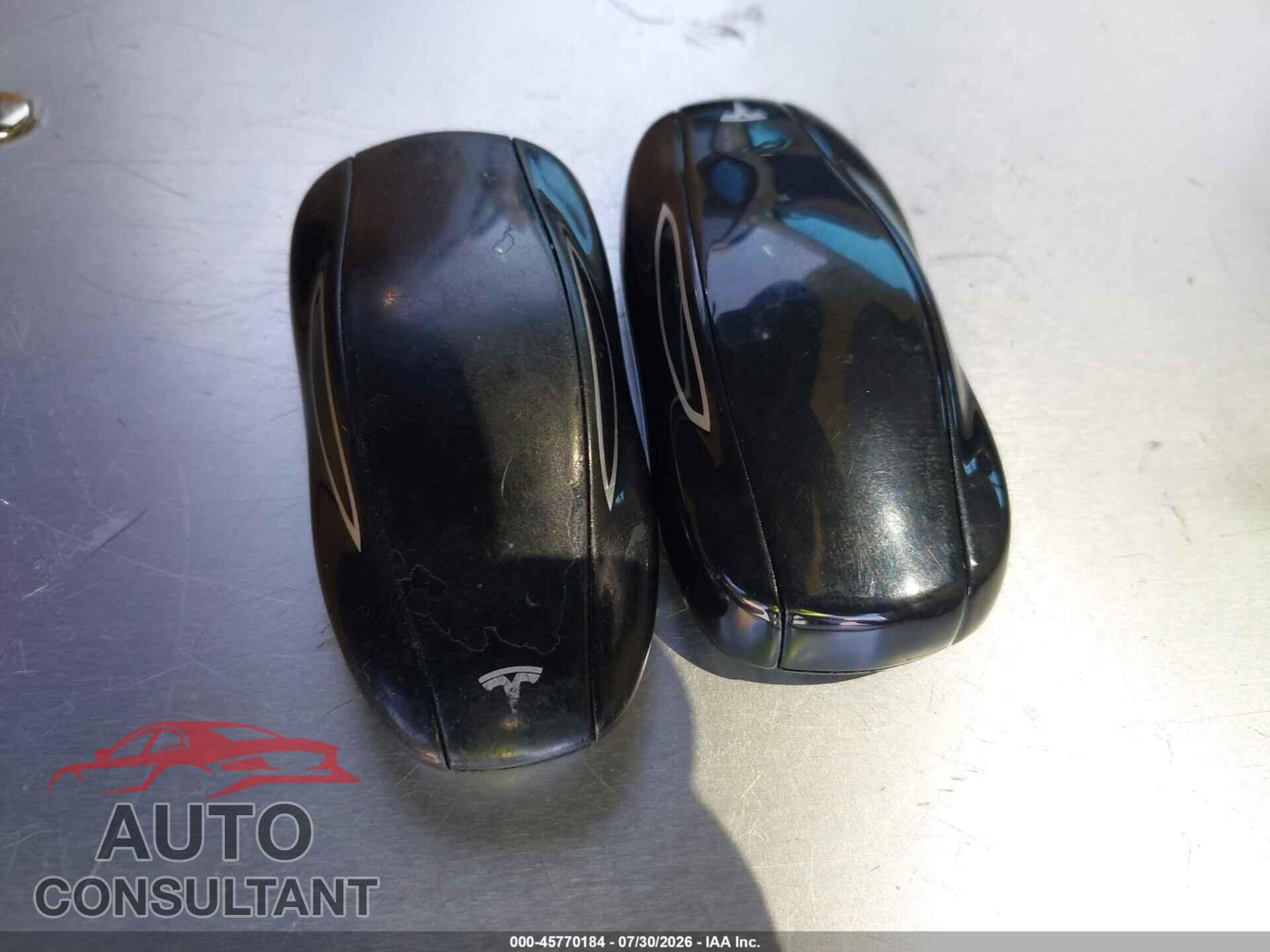 TESLA MODEL S 2013 - 5YJSA1DP6DFP07209