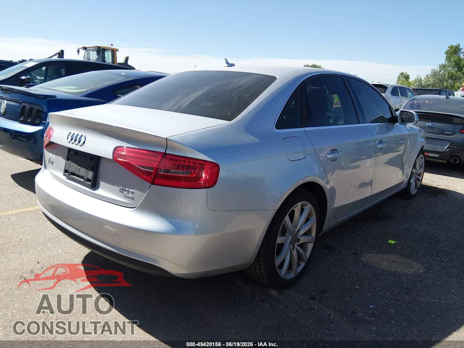 AUDI A4 2013 - WAUFFAFL9DN019670