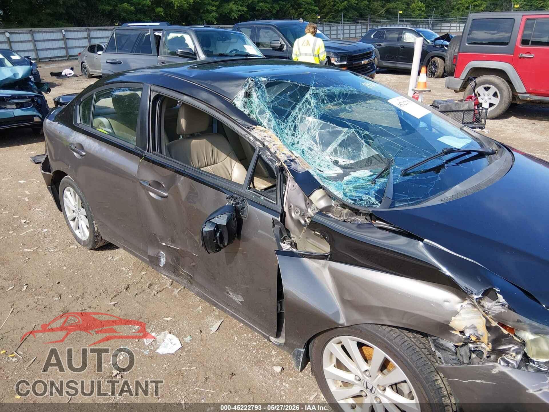 HONDA CIVIC 2012 - 2HGFB2F97CH518436