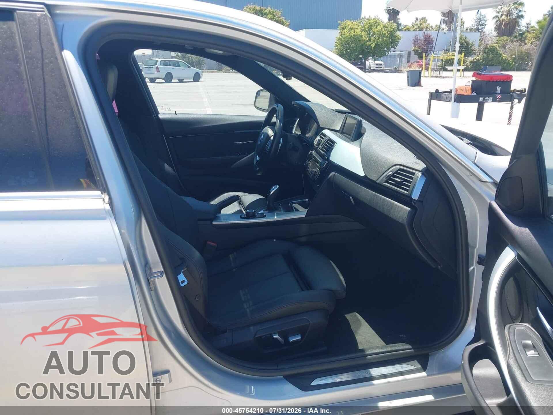 BMW 328D 2017 - WBA8E5C3XHK389153