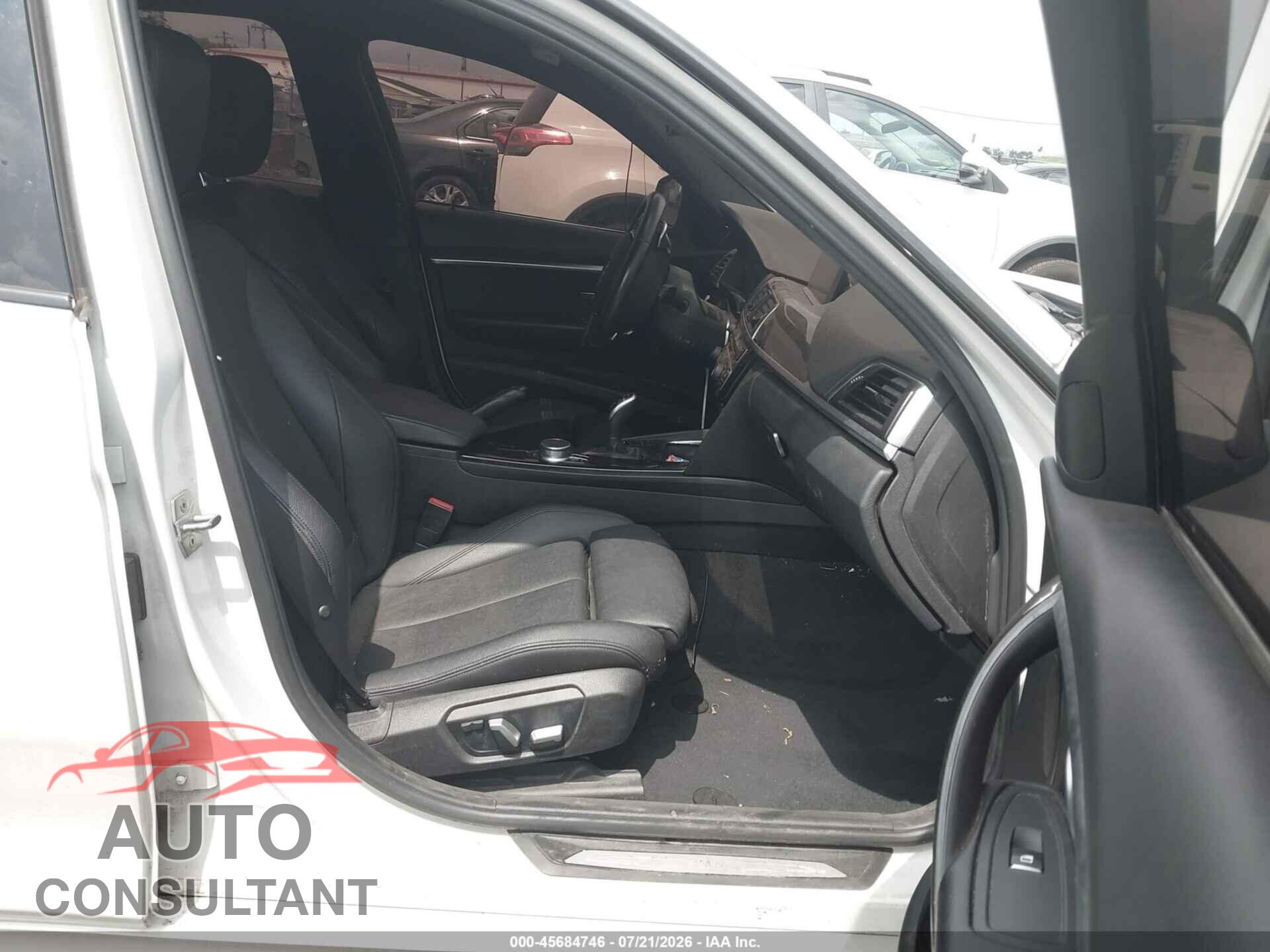 BMW 330I 2017 - WBA8D9C30HA005428
