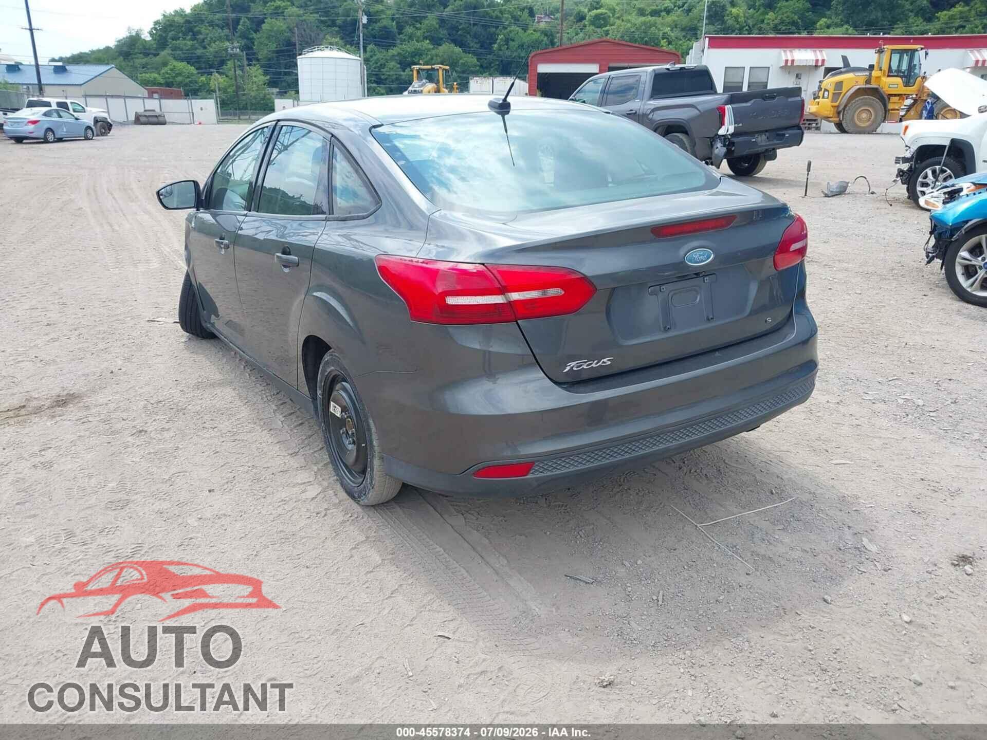 FORD FOCUS 2018 - 1FADP3F24JL329023