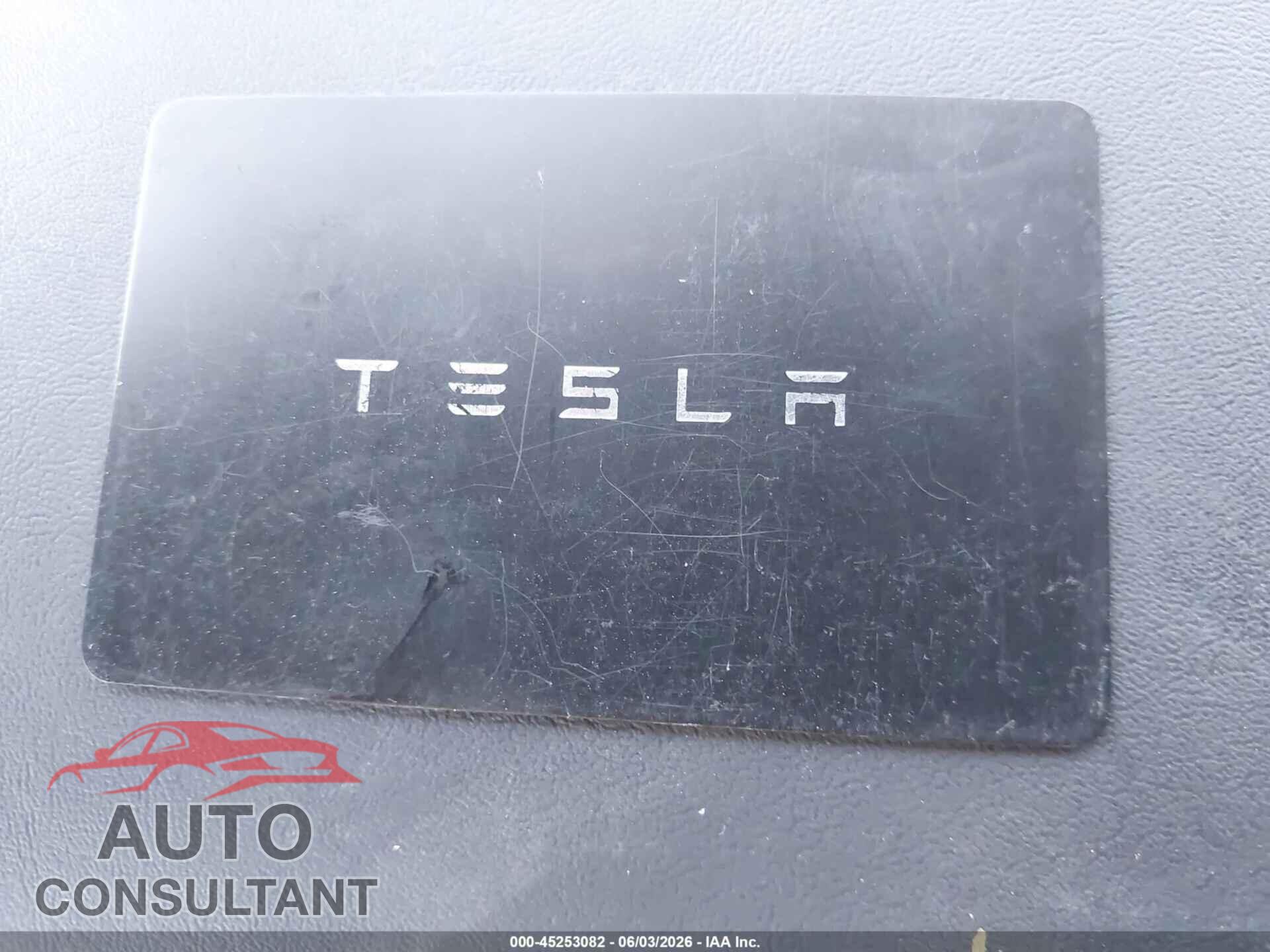 TESLA MODEL Y 2024 - 7SAYGDEE2RF983565