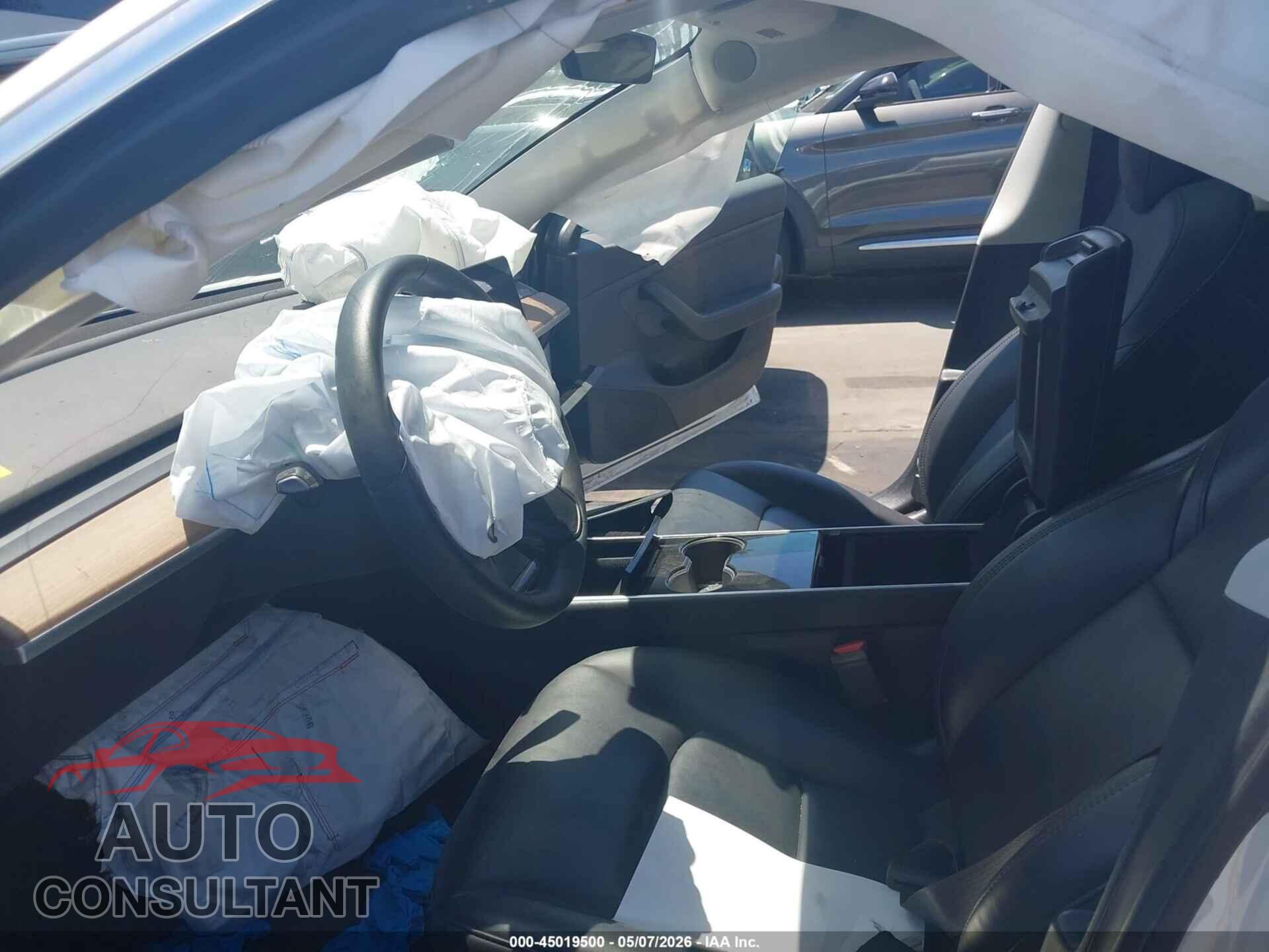 TESLA MODEL 3 2020 - 5YJ3E1EA2LF670077