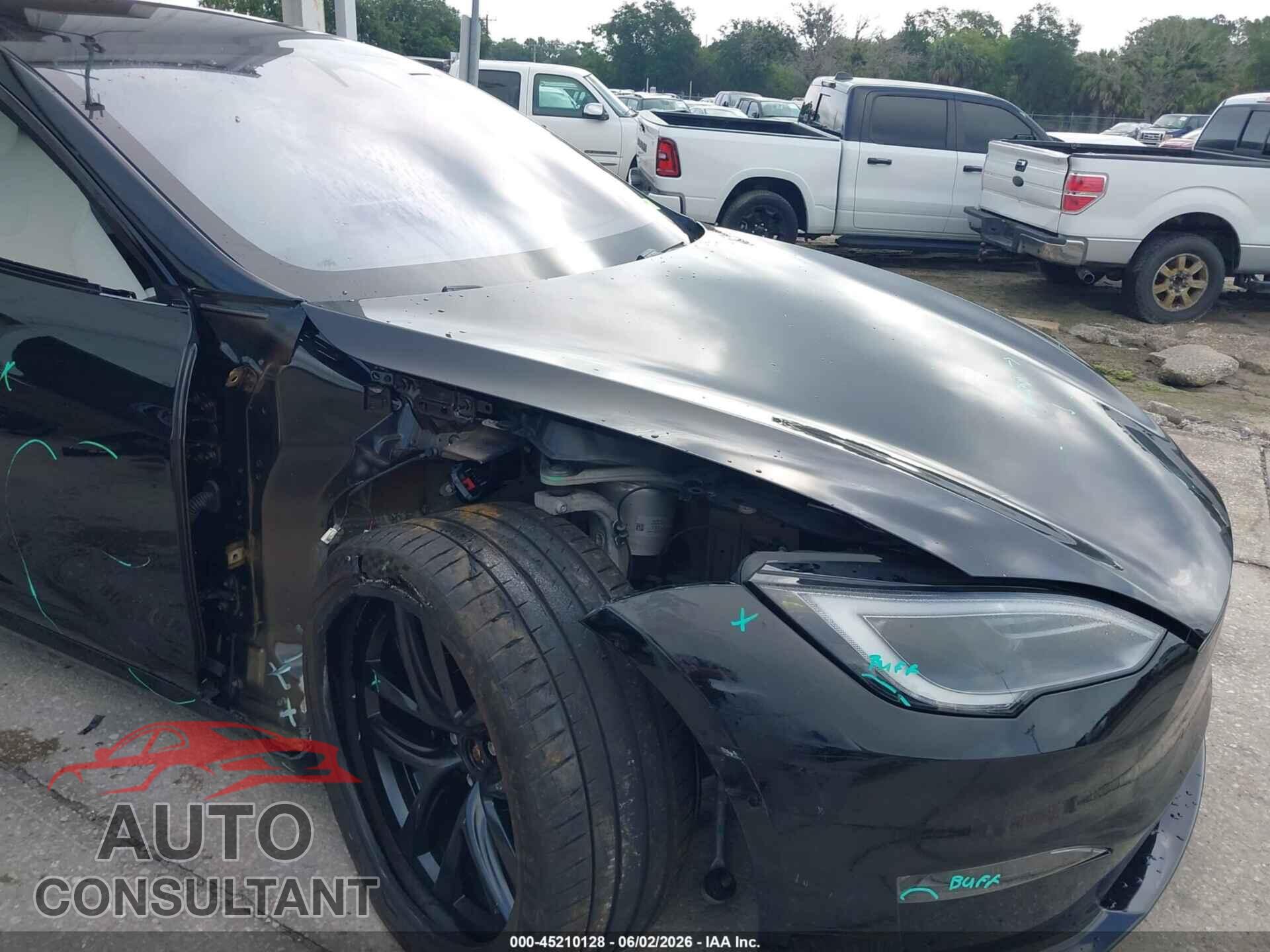 TESLA MODEL S 2022 - 5YJSA1E55NF487821