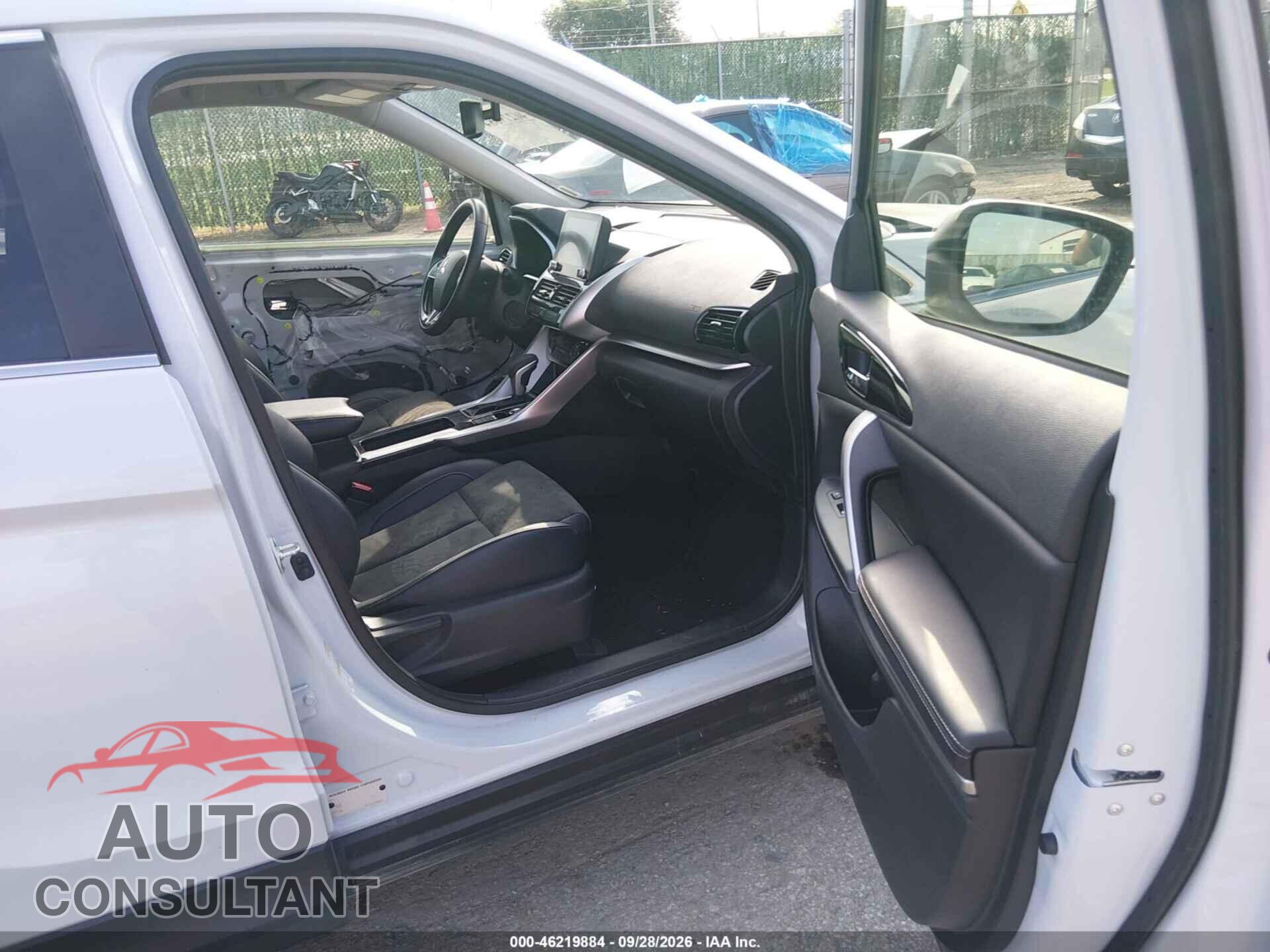 MITSUBISHI ECLIPSE CROSS 2025 - JA4ATWAA1SZ039596