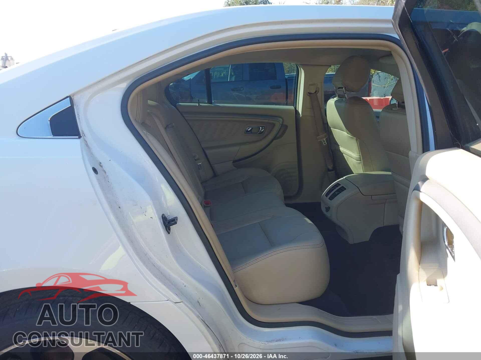 FORD TAURUS 2015 - 1FAHP2E88FG207573