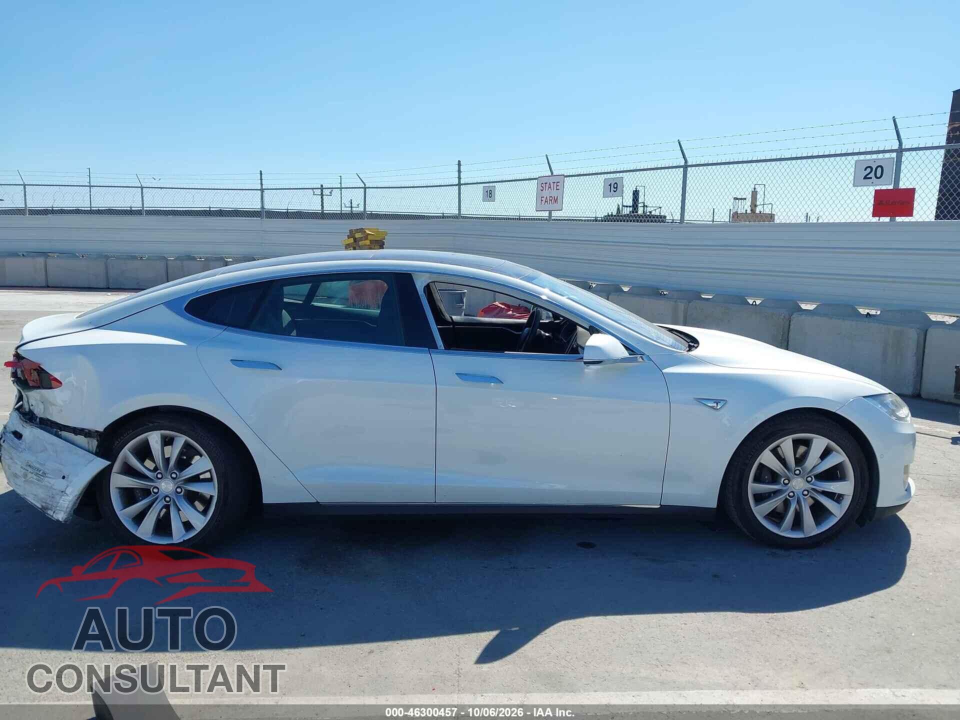 TESLA MODEL S 2015 - 5YJSA1E14FF112288
