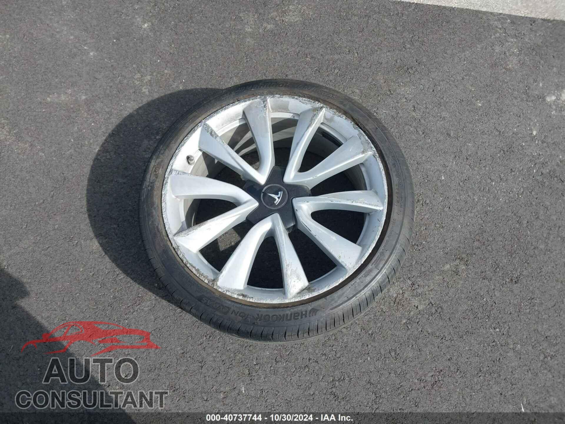 TESLA MODEL 3 2019 - 5YJ3E1EA2KF475918