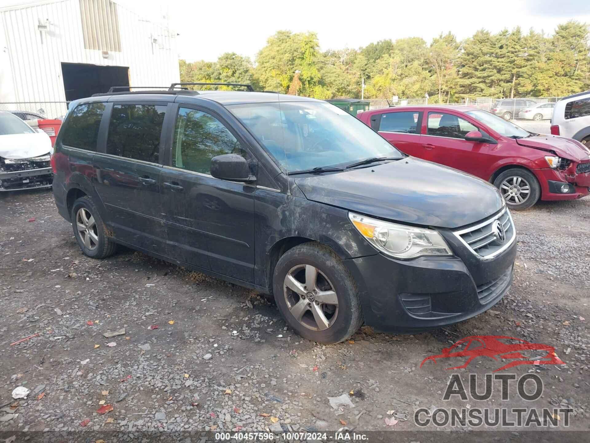 VOLKSWAGEN ROUTAN 2011 - 2V4RW3DGXBR642464