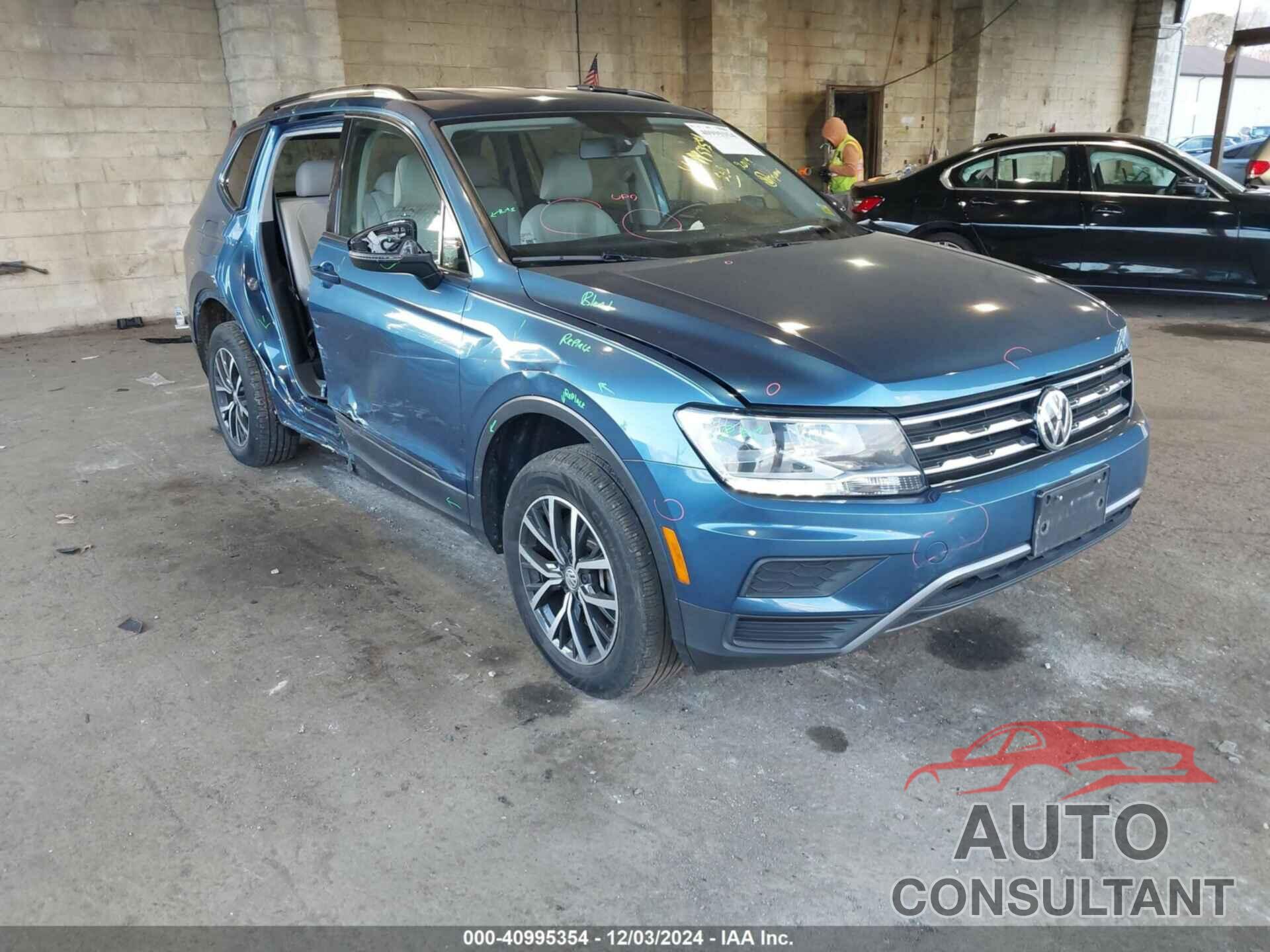 VOLKSWAGEN TIGUAN 2019 - 3VV2B7AX8KM108018